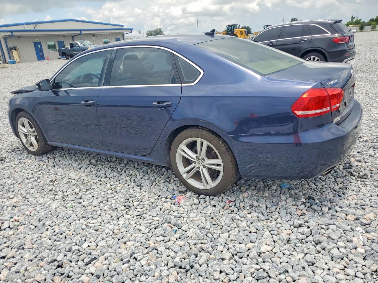 2014 Volkswagen Passat Se Blue vin: 1VWBS7A36EC093629