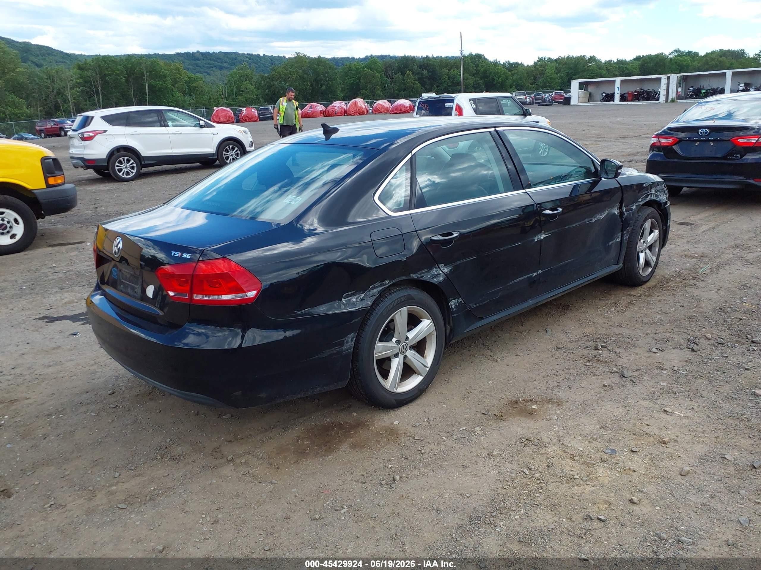 2014 Volkswagen Passat 1.8t Se Black vin: 1VWBS7A36EC106654
