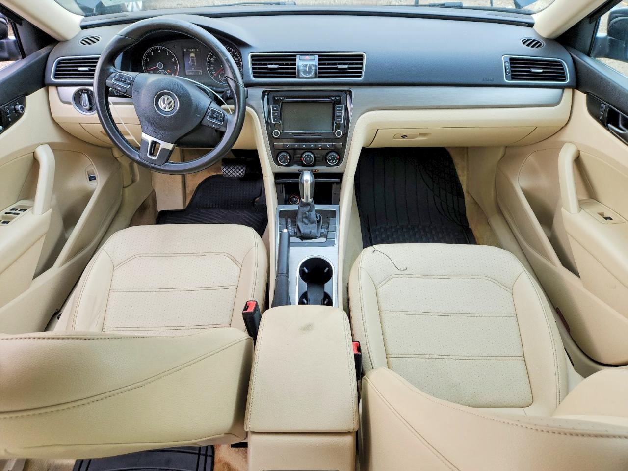 2014 Volkswagen Passat Se Черный vin: 1VWBS7A36EC110512