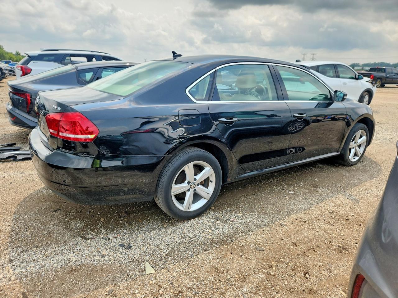 2014 Volkswagen Passat Se Черный vin: 1VWBS7A36EC110512