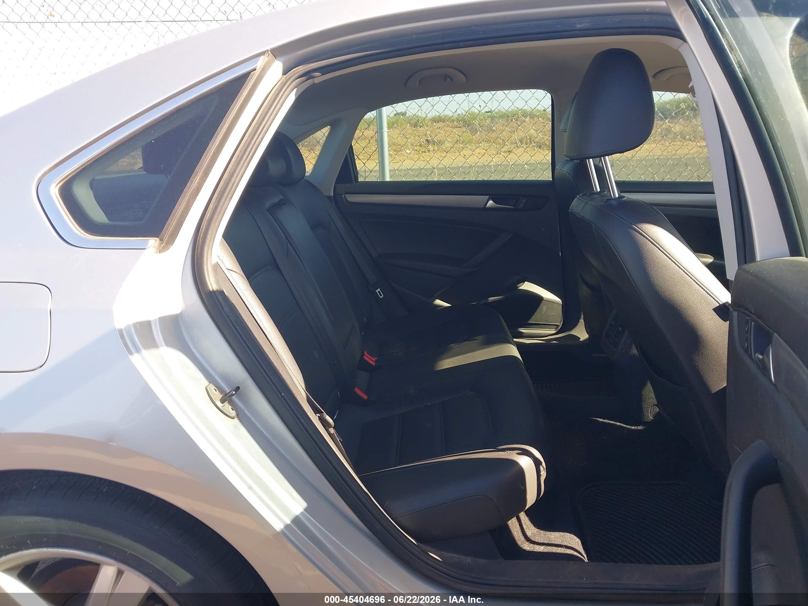 2014 Volkswagen Passat 1.8t Se Silver vin: 1VWBS7A36EC120313