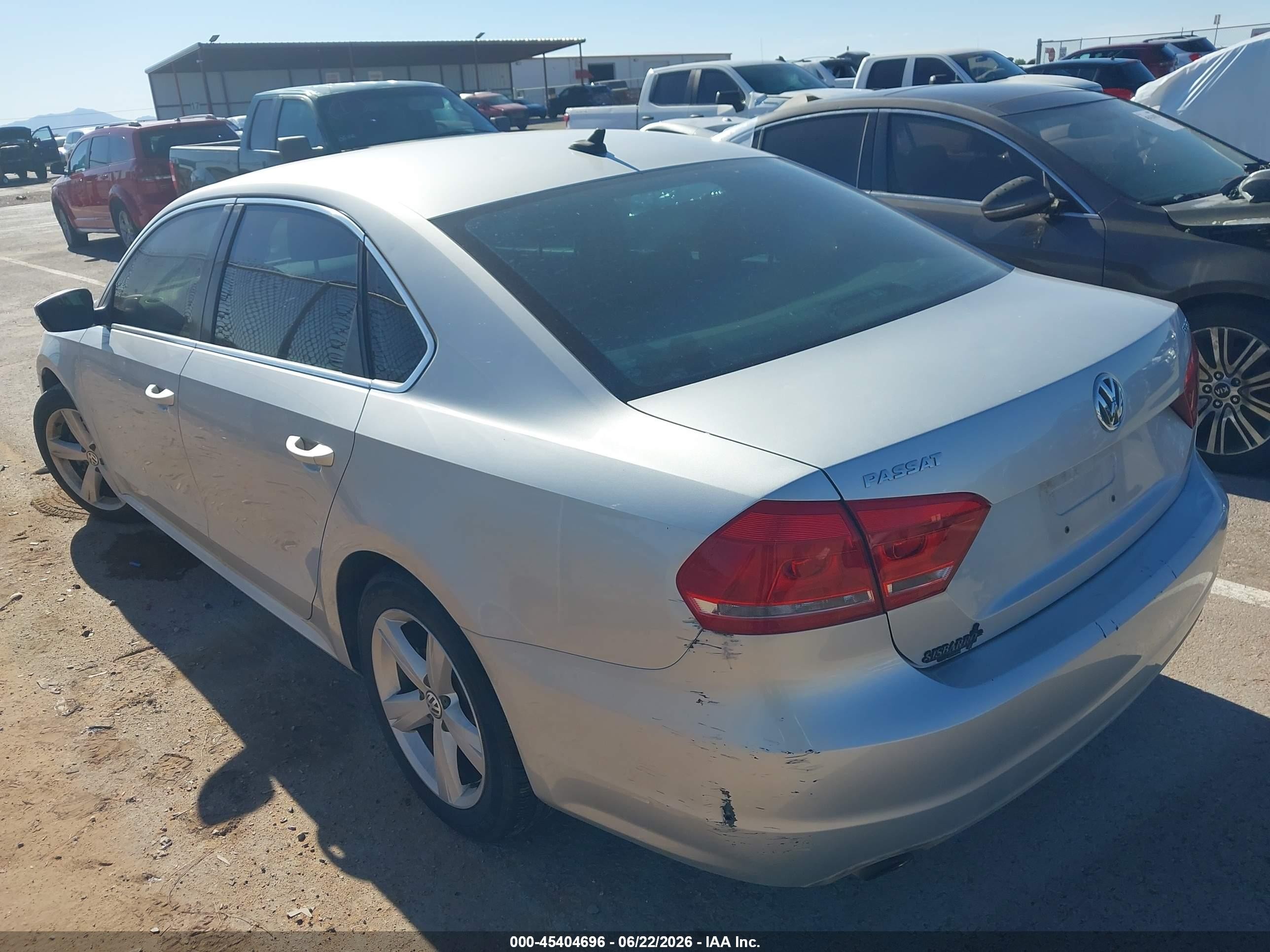 2014 Volkswagen Passat 1.8t Se Silver vin: 1VWBS7A36EC120313