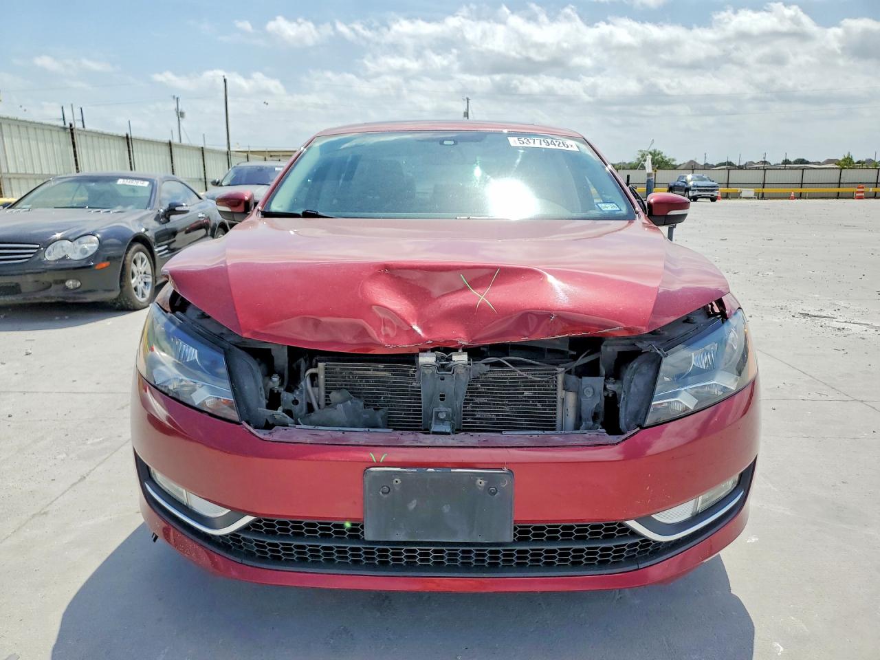 2015 Volkswagen Passat Se Red vin: 1VWBS7A36FC041385