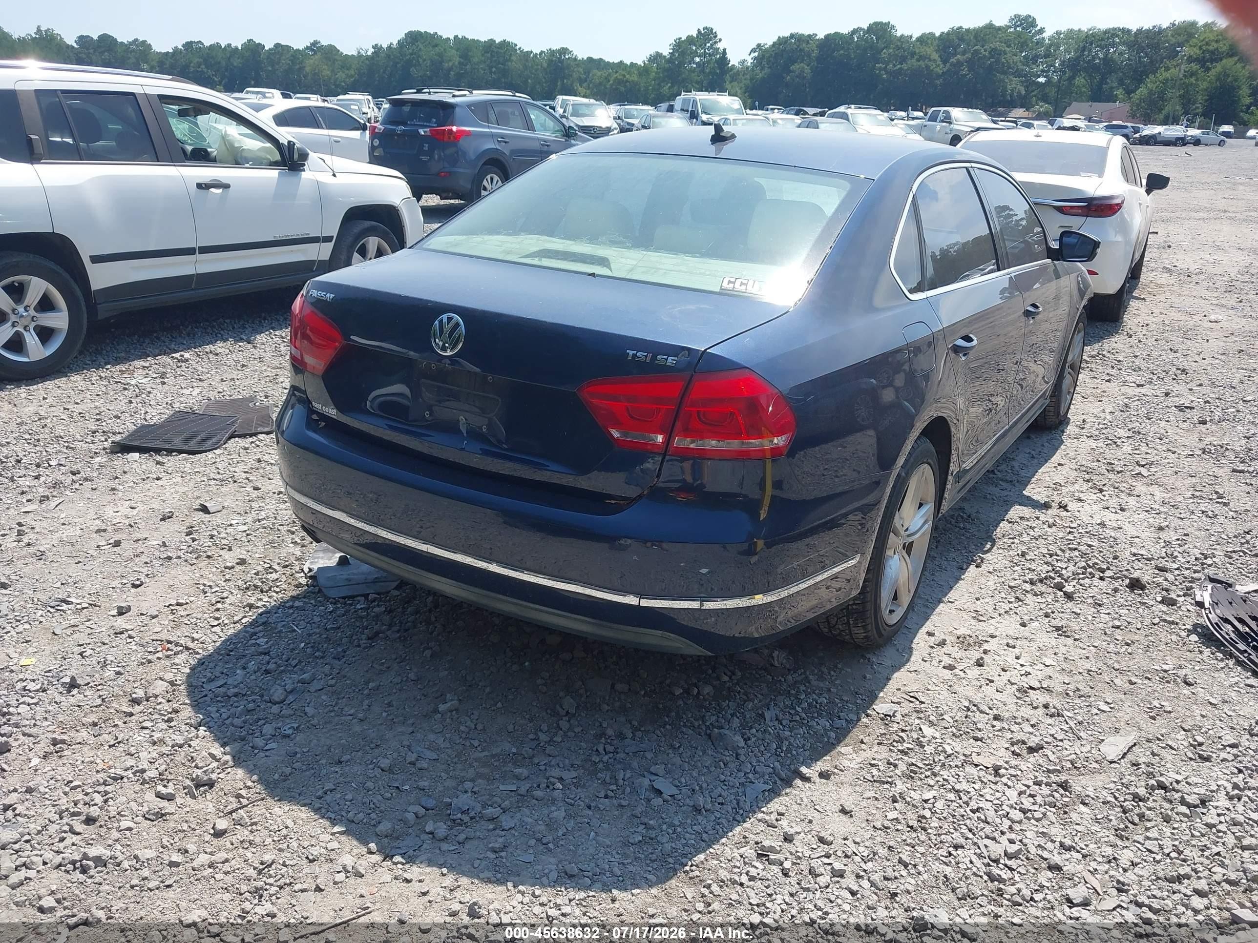 2015 Volkswagen Passat 1.8t Se Navy vin: 1VWBS7A36FC043394