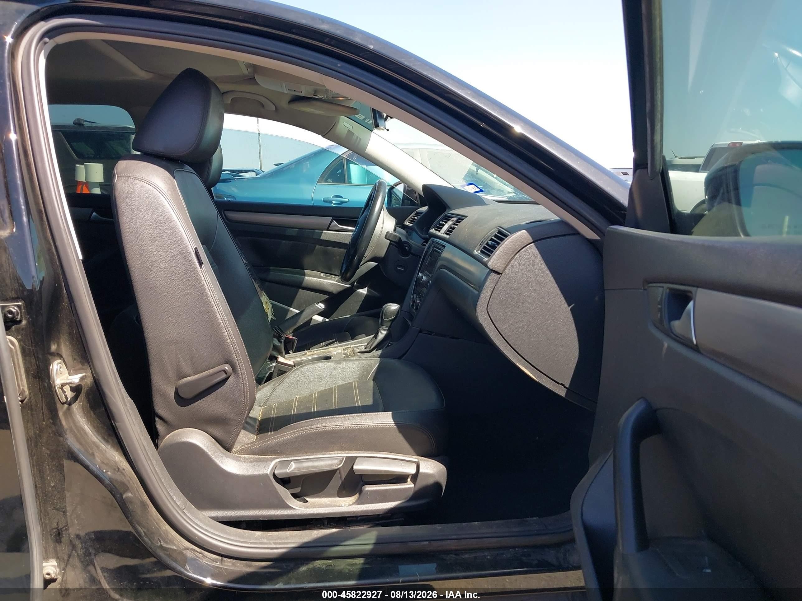 2015 Volkswagen Passat 1.8t Se Black vin: 1VWBS7A36FC055562