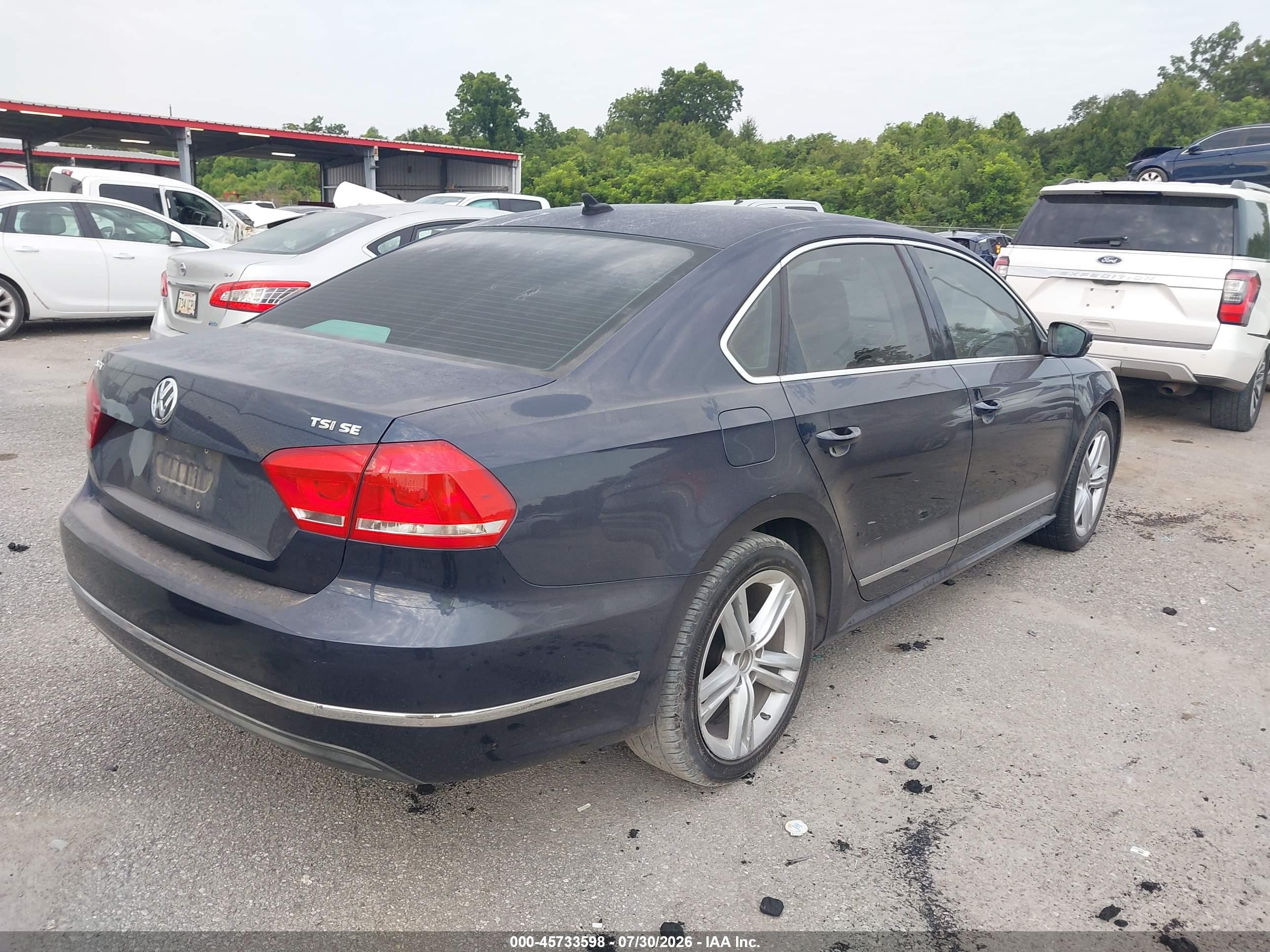 2015 Volkswagen Passat 1.8t Se Blue vin: 1VWBS7A36FC056243