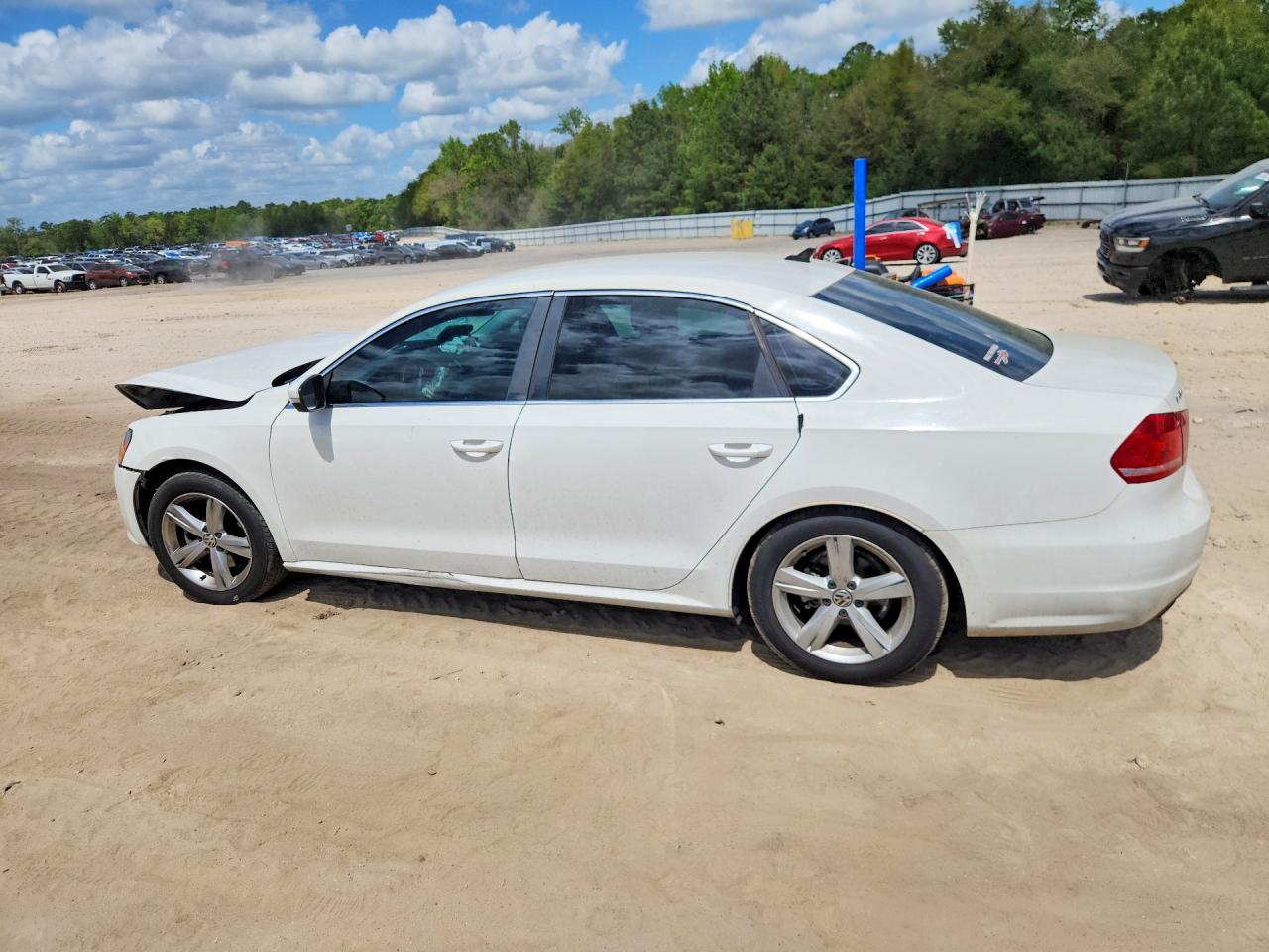 2015 Volkswagen Passat Se White vin: 1VWBS7A36FC066478