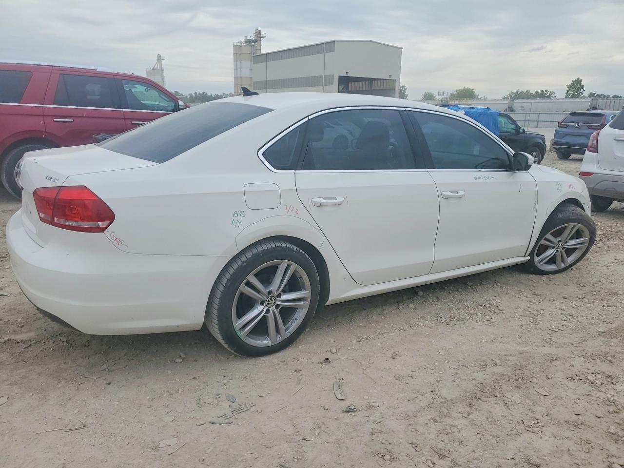2014 Volkswagen Passat Se White vin: 1VWBS7A37EC069162