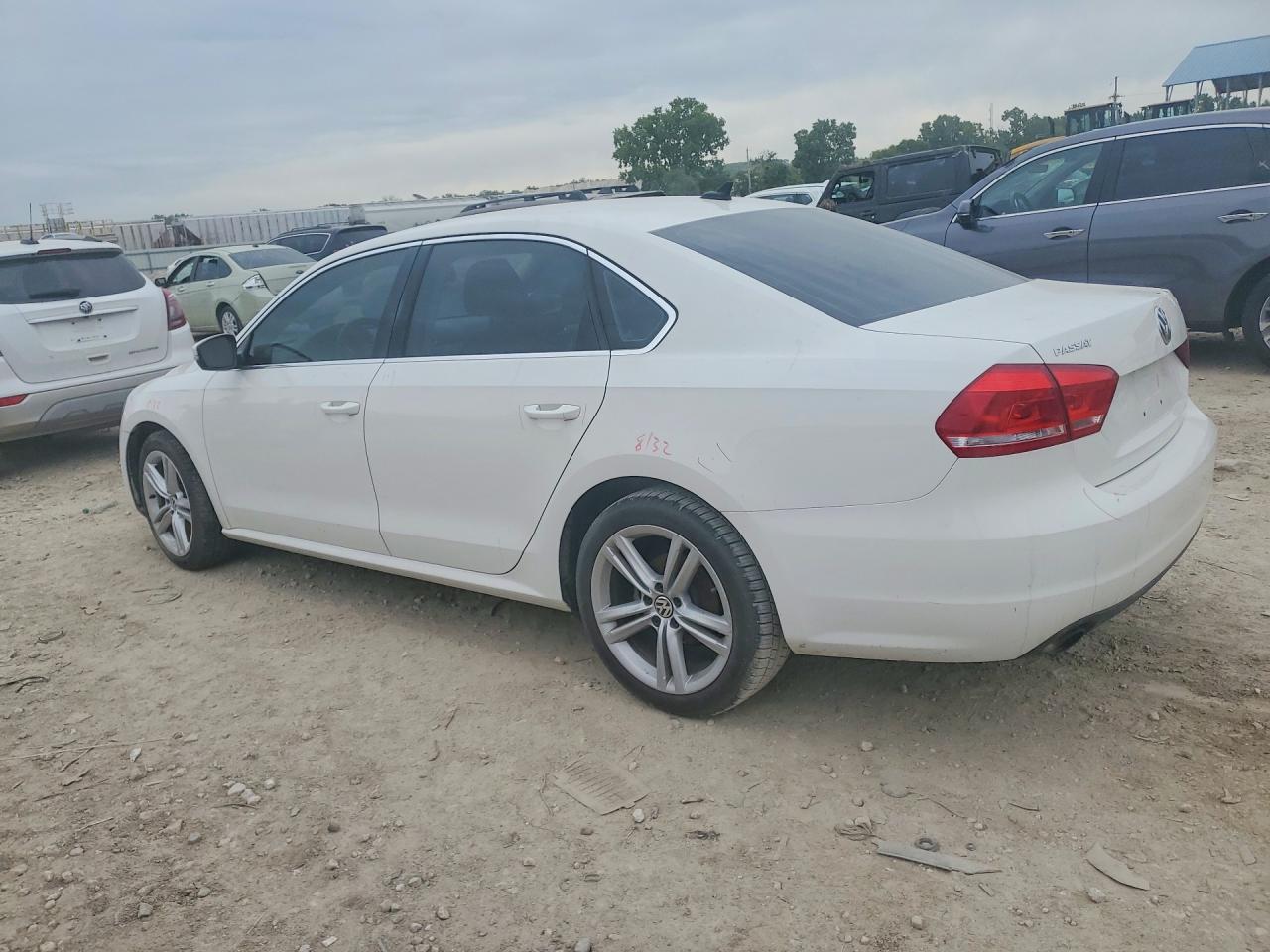 2014 Volkswagen Passat Se White vin: 1VWBS7A37EC069162