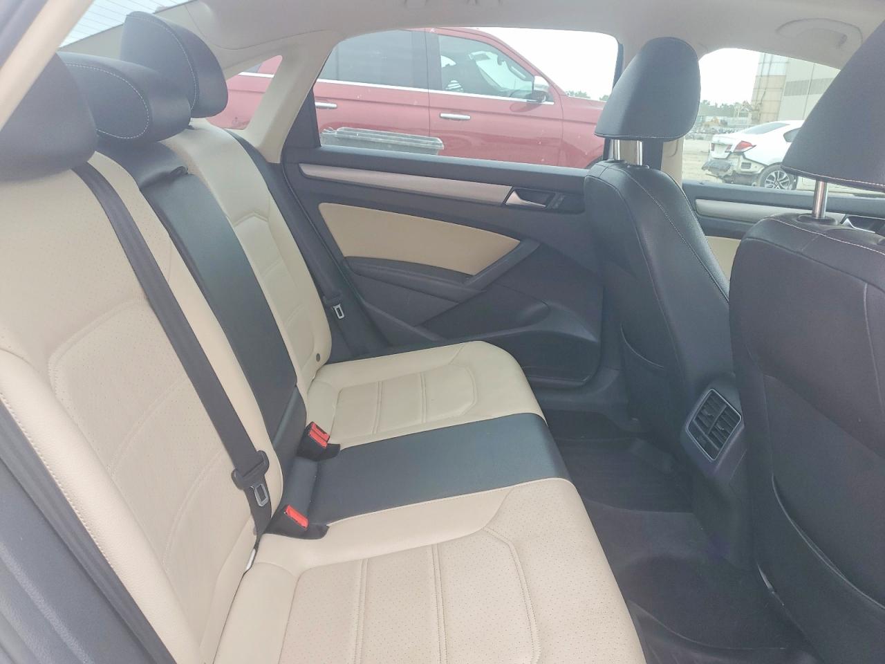 2014 Volkswagen Passat Se White vin: 1VWBS7A37EC069162