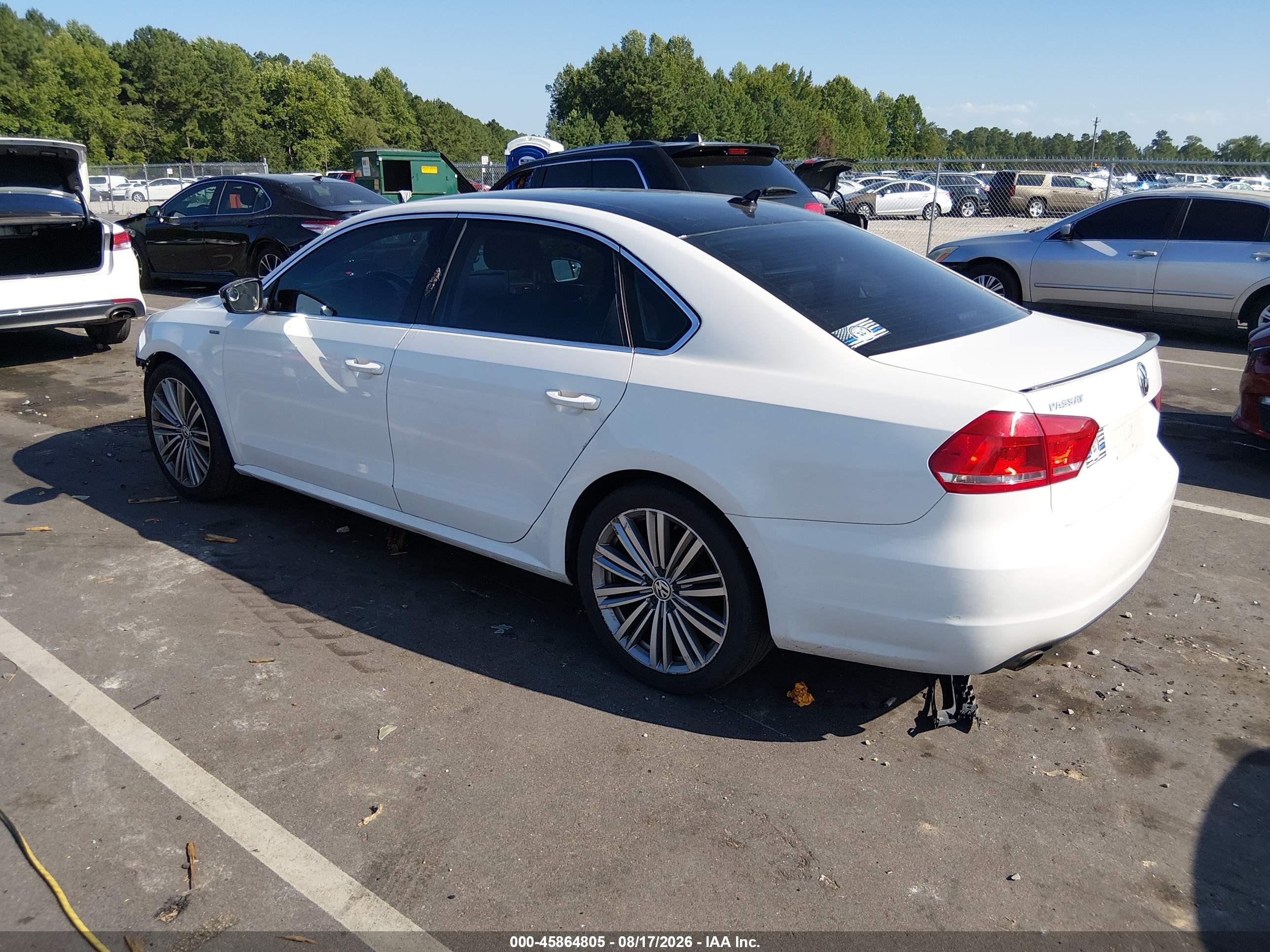 2014 Volkswagen Passat 1.8t Sport White vin: 1VWBS7A37EC113581