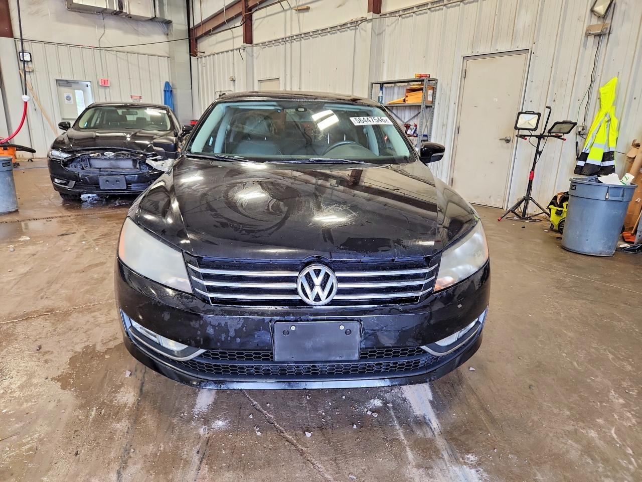 2015 Volkswagen Passat Se Черный vin: 1VWBS7A37FC062598