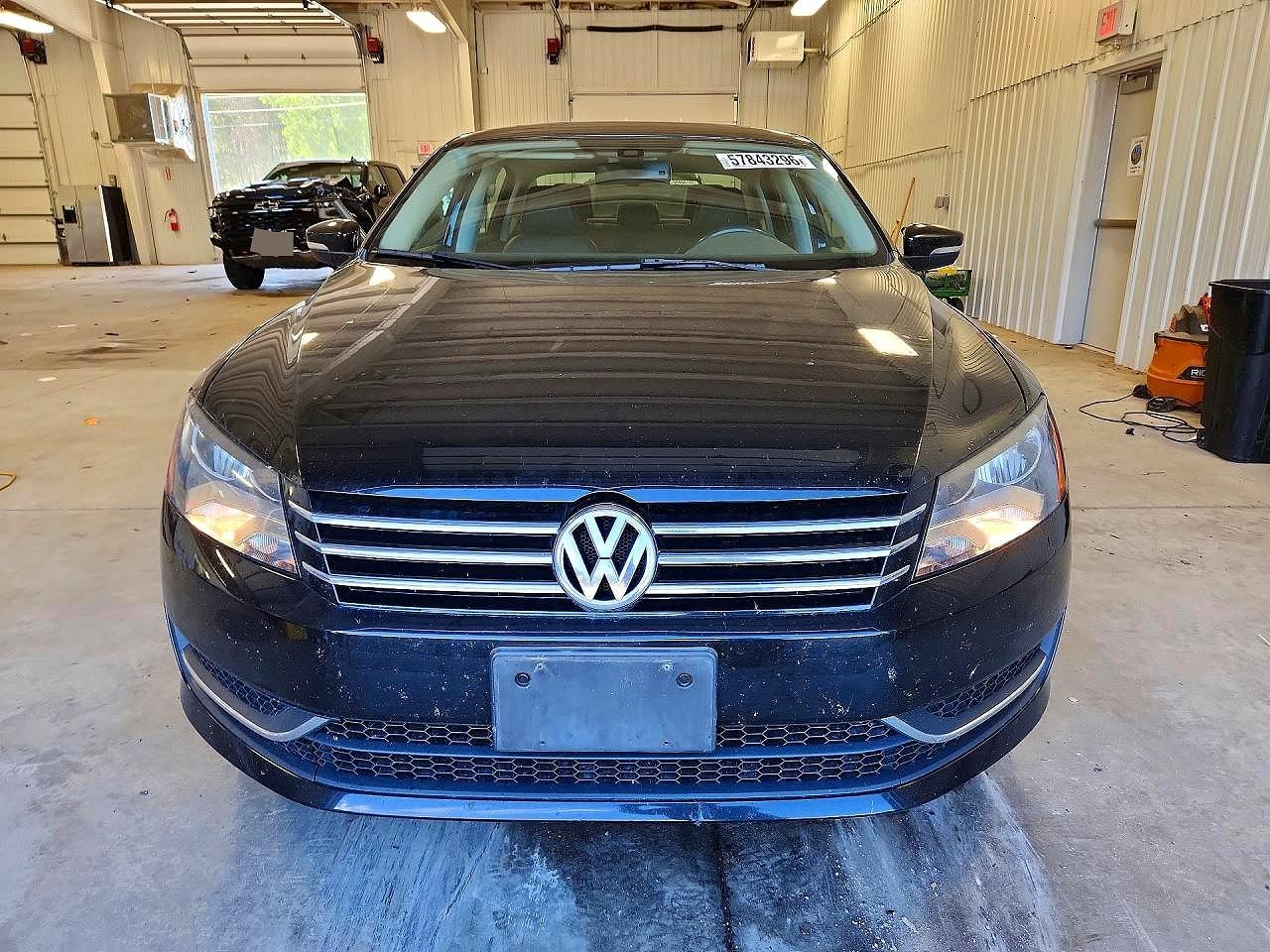 2014 Volkswagen Passat Se Black vin: 1VWBS7A38EC050958