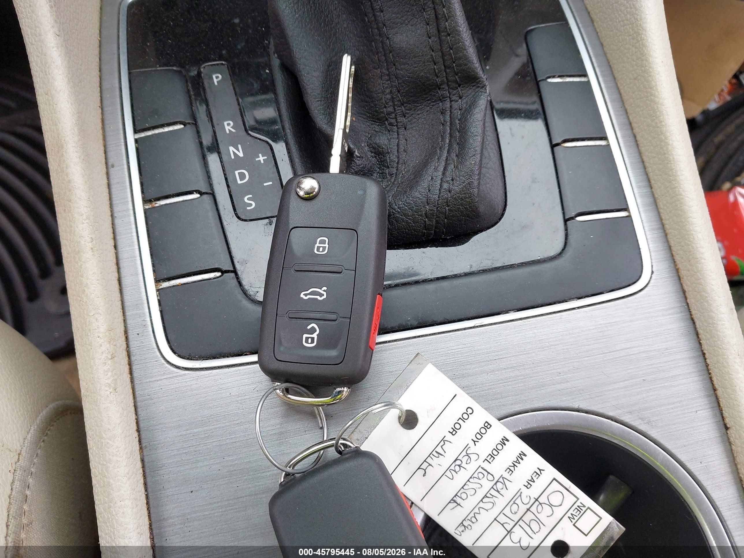 2014 Volkswagen Passat 1.8t Se White vin: 1VWBS7A38EC061913