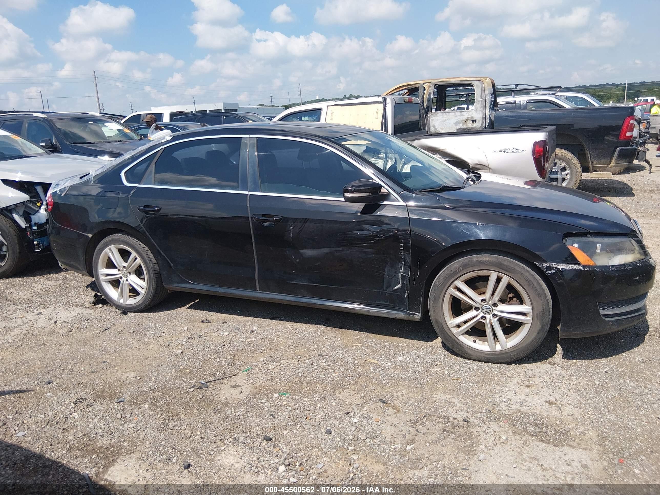 2014 Volkswagen Passat 1.8t Se Black vin: 1VWBS7A38EC068277