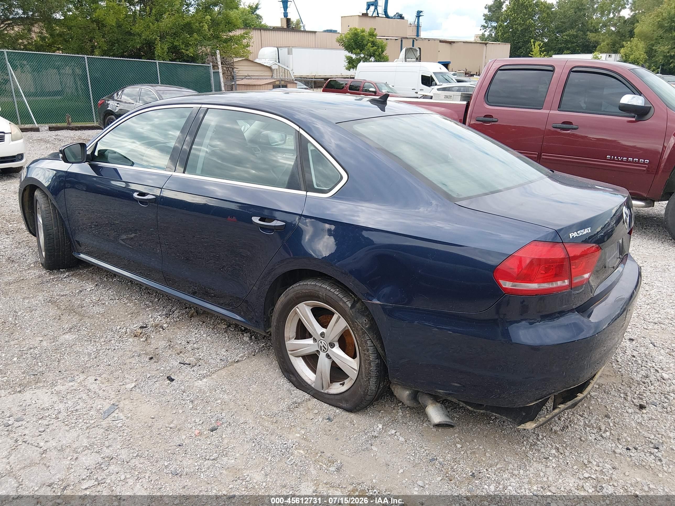 2014 Volkswagen Passat 1.8t Se Blue vin: 1VWBS7A38EC084348