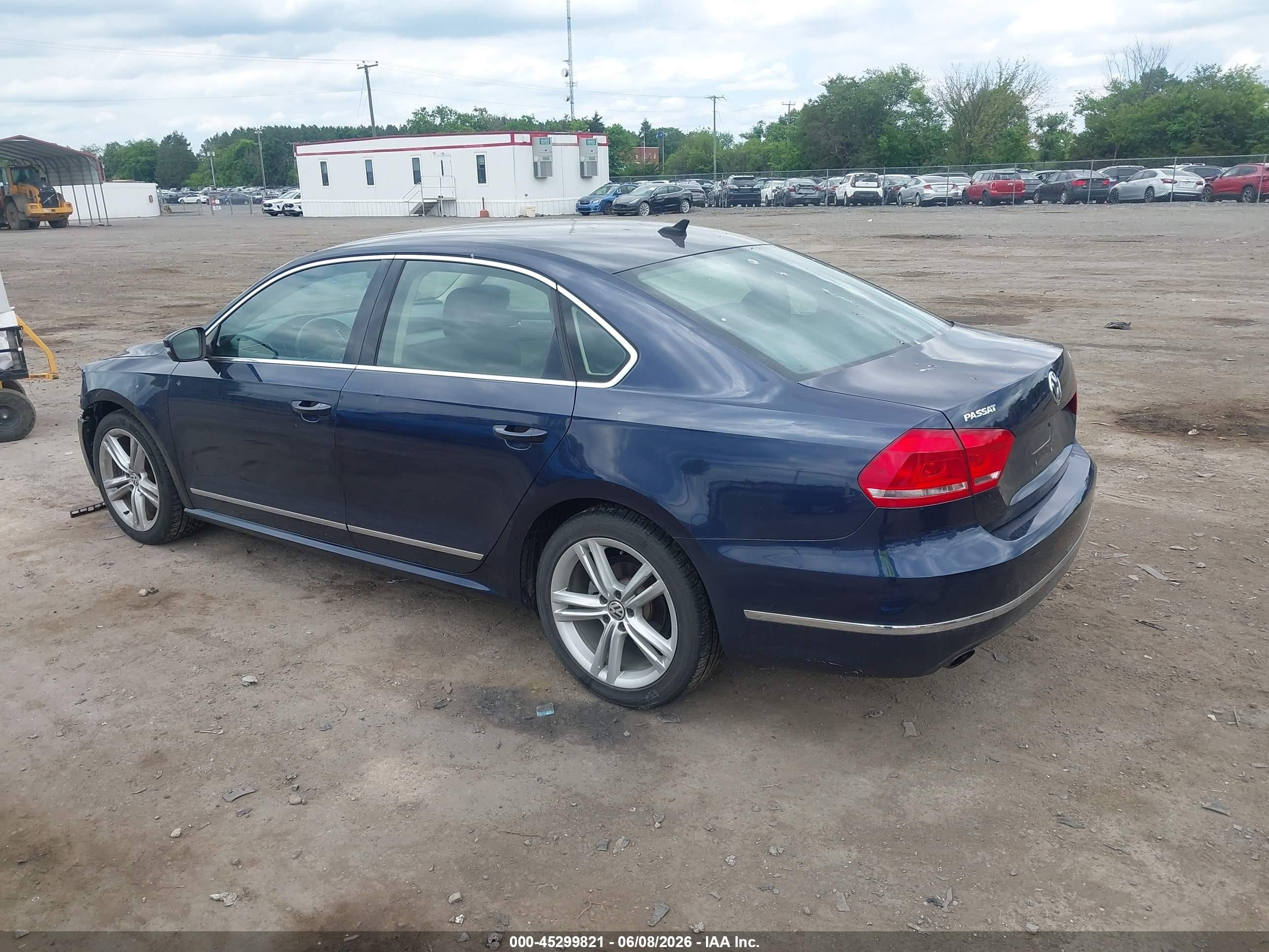 2015 Volkswagen Passat 1.8t Se Blue vin: 1VWBS7A38FC066854