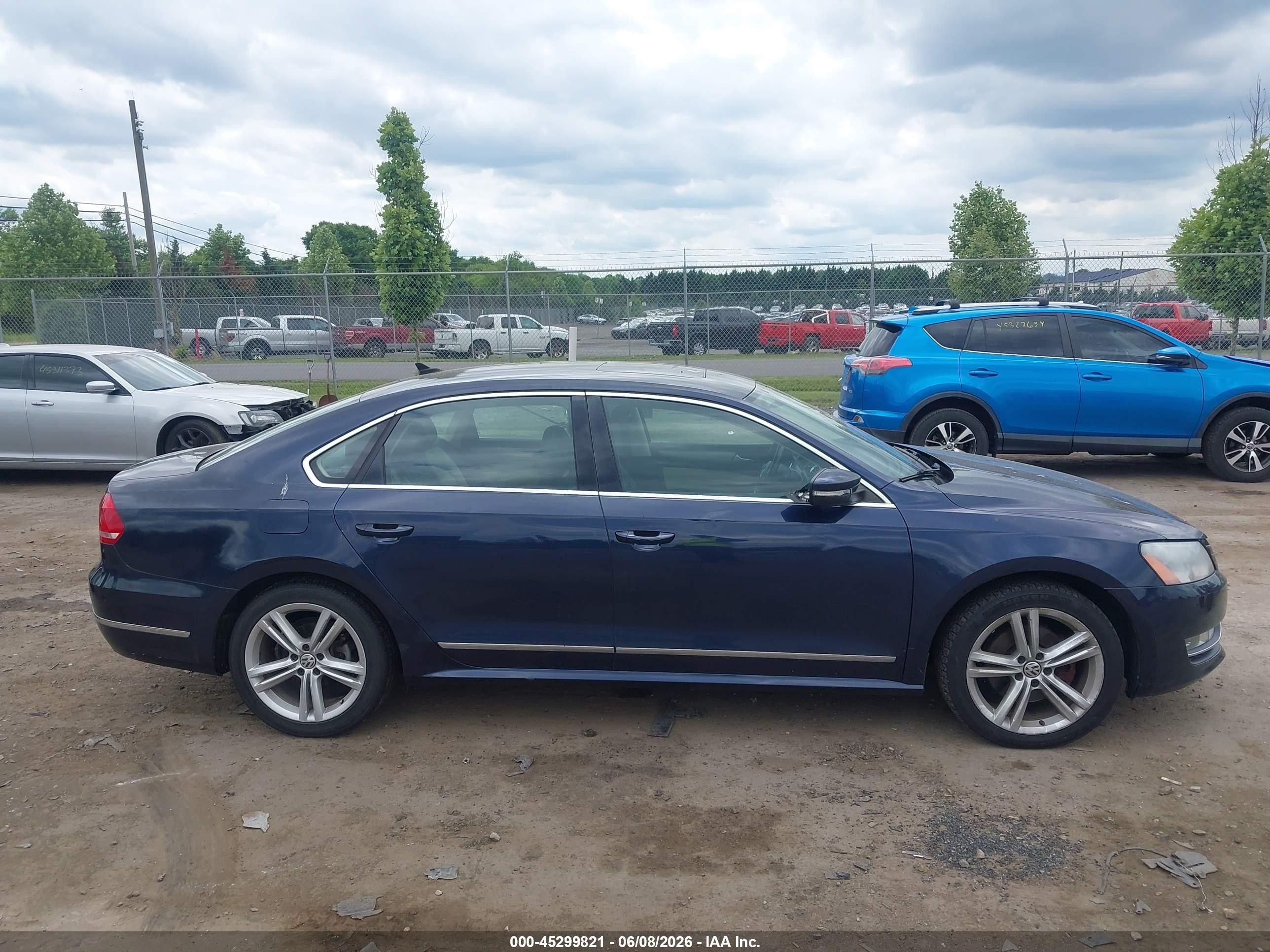 2015 Volkswagen Passat 1.8t Se Blue vin: 1VWBS7A38FC066854