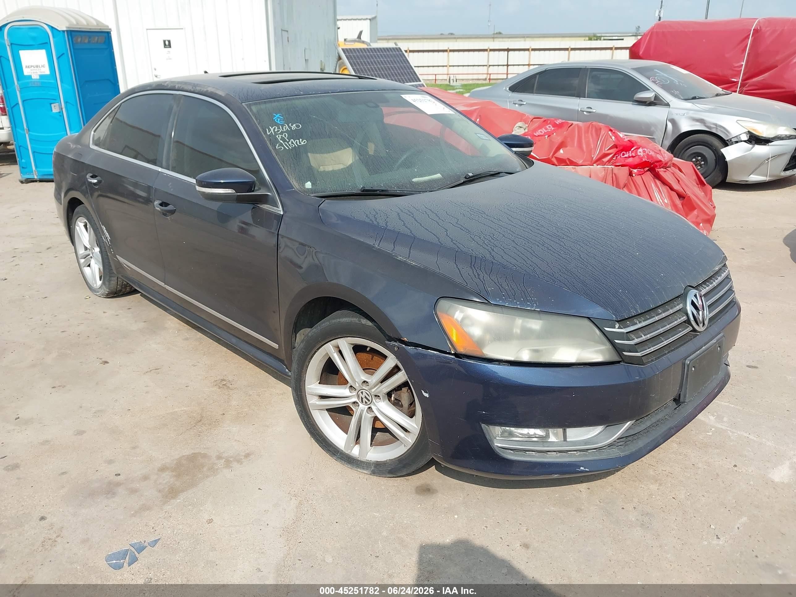 2015 Volkswagen Passat 1.8t Se Blue vin: 1VWBS7A38FC080897