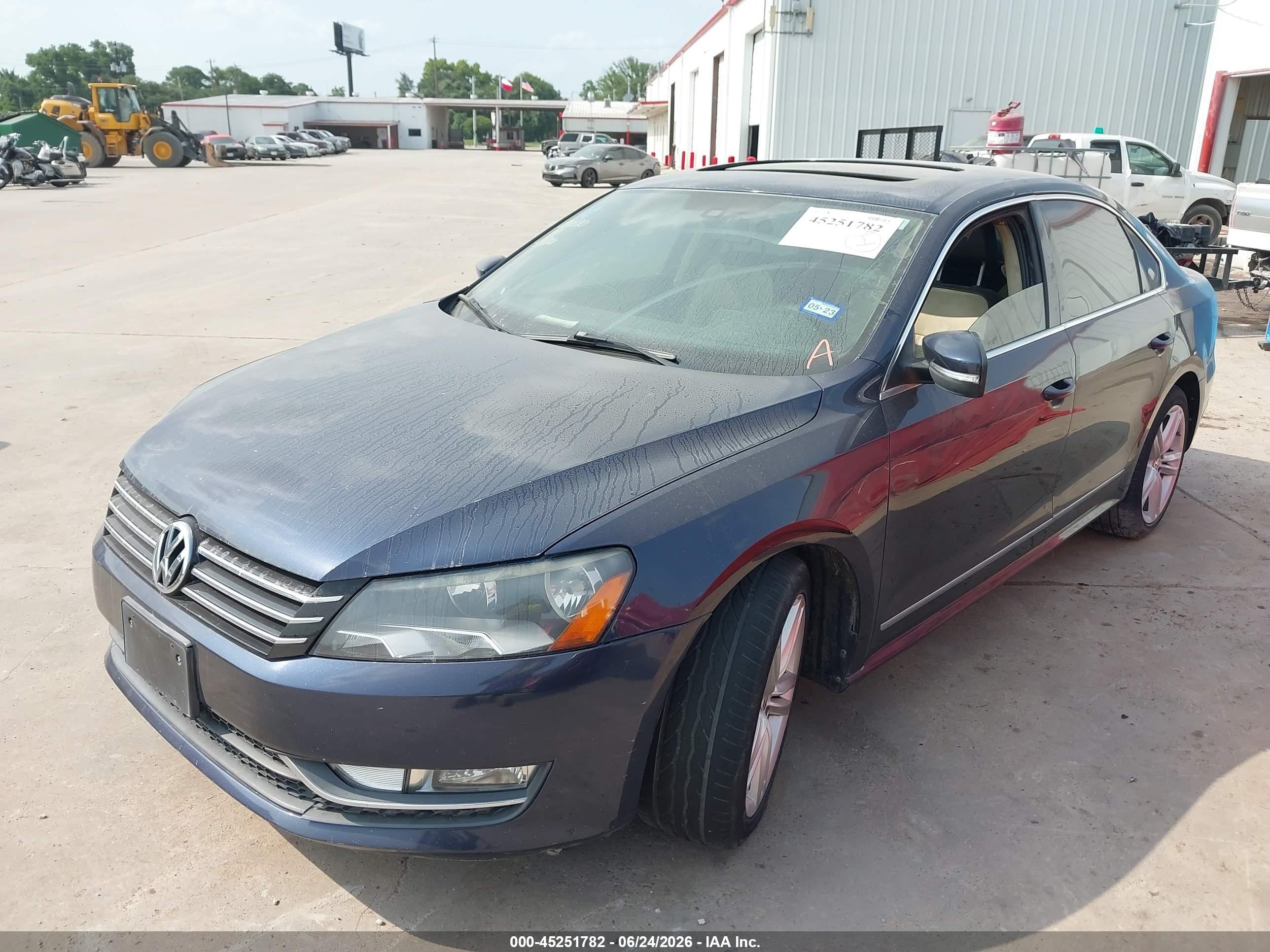2015 Volkswagen Passat 1.8t Se Blue vin: 1VWBS7A38FC080897