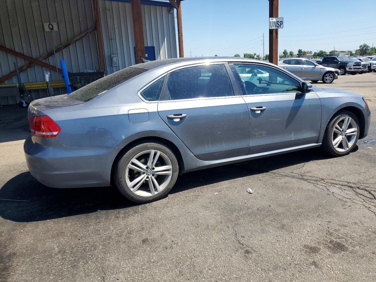 2014 Volkswagen Passat Se Gray vin: 1VWBS7A39EC035515