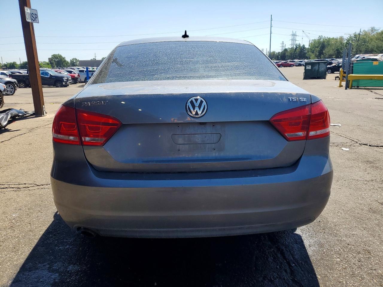 2014 Volkswagen Passat Se Gray vin: 1VWBS7A39EC035515