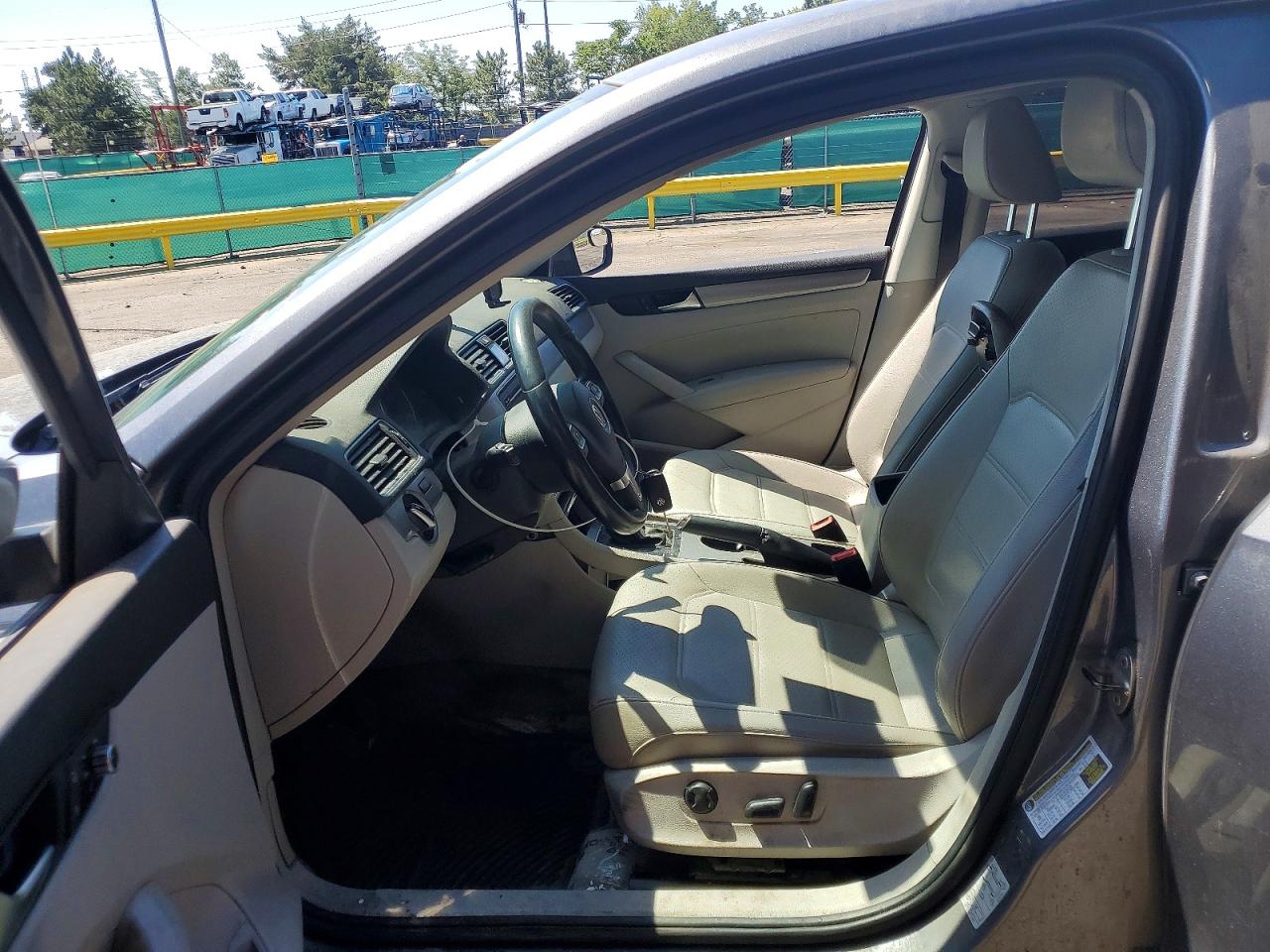2014 Volkswagen Passat Se Gray vin: 1VWBS7A39EC035515