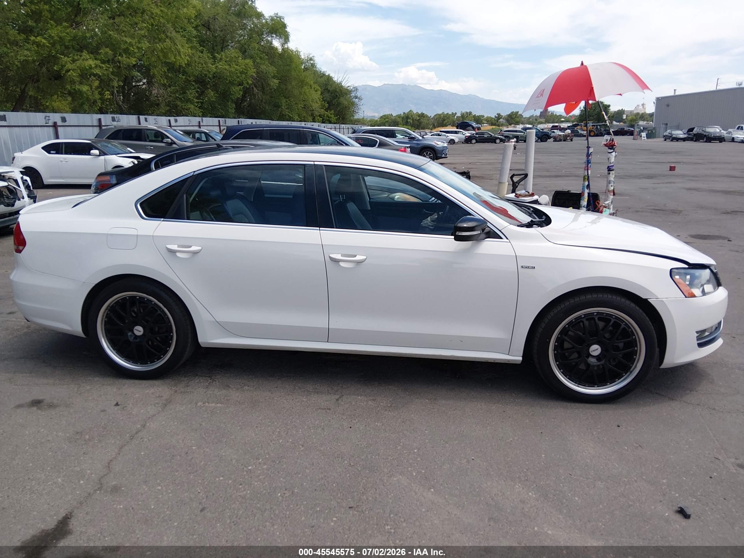 2014 Volkswagen Passat 1.8t Sport White vin: 1VWBS7A39EC094564