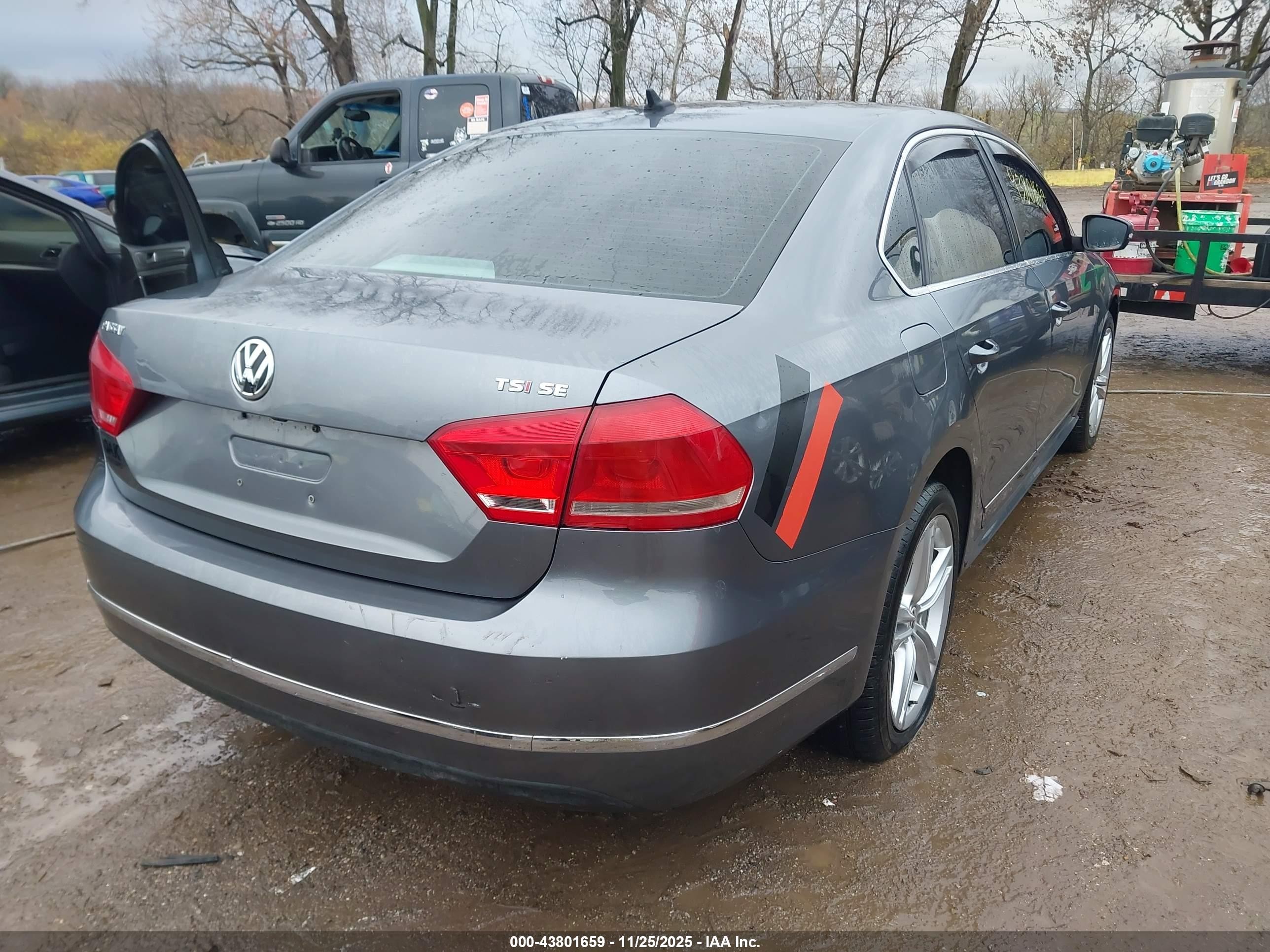 2015 Volkswagen Passat 1.8t Se Gray vin: 1VWBS7A39FC030106