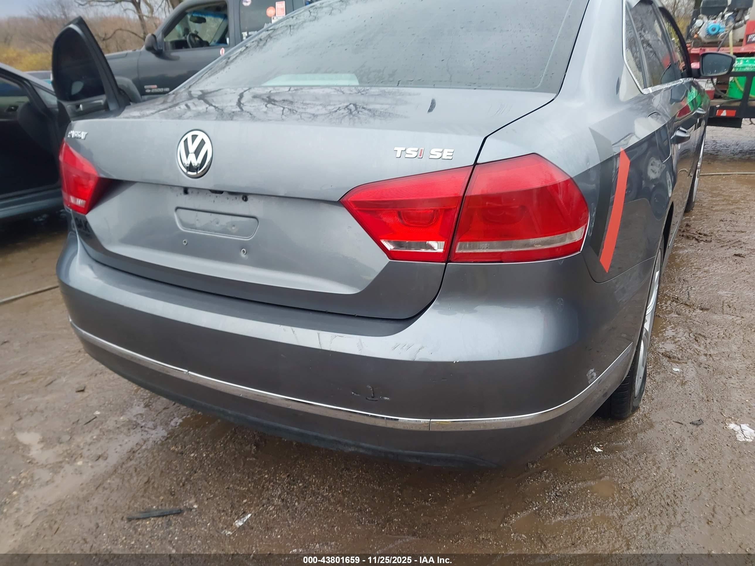 2015 Volkswagen Passat 1.8t Se Gray vin: 1VWBS7A39FC030106