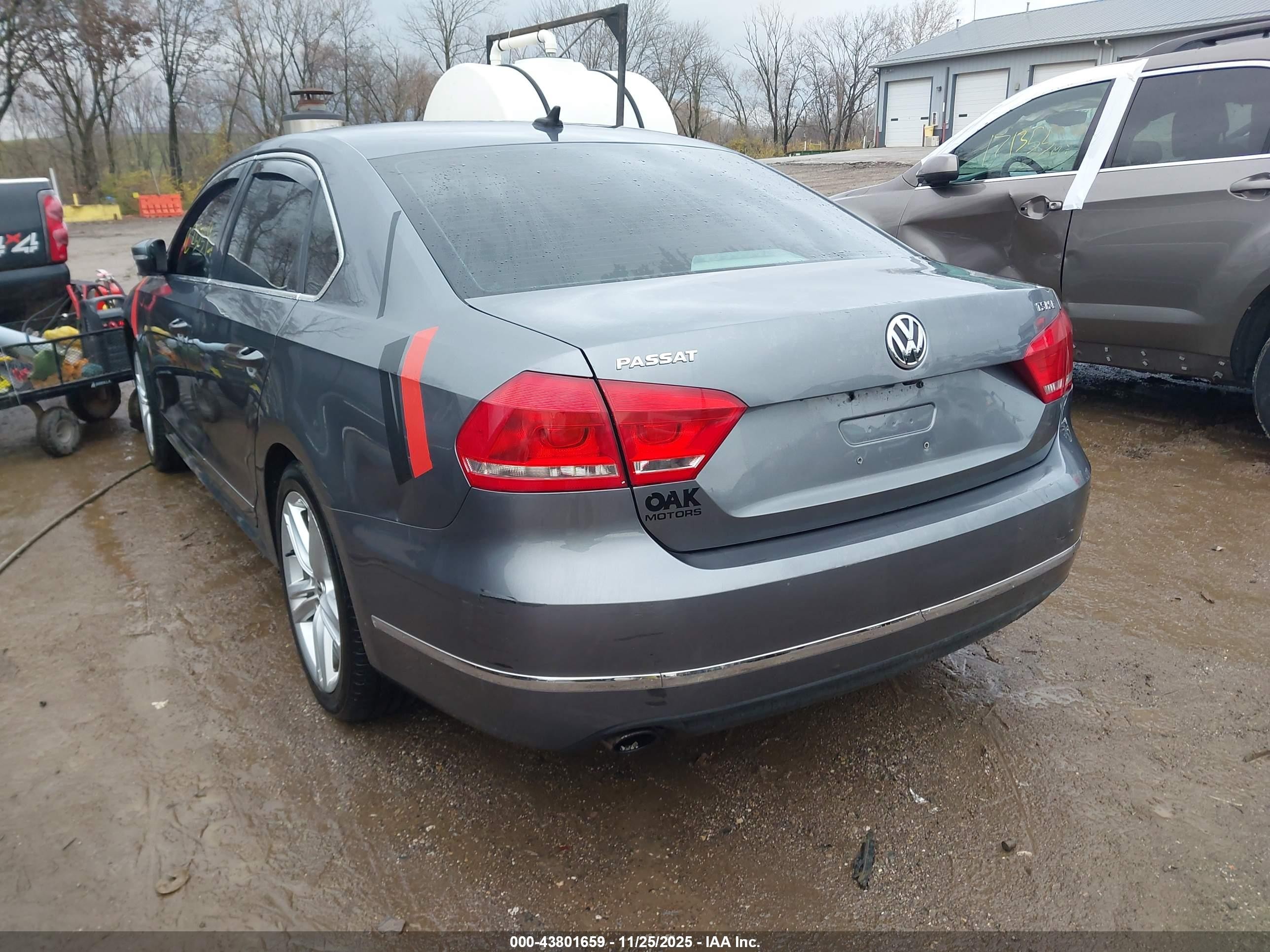 2015 Volkswagen Passat 1.8t Se Gray vin: 1VWBS7A39FC030106