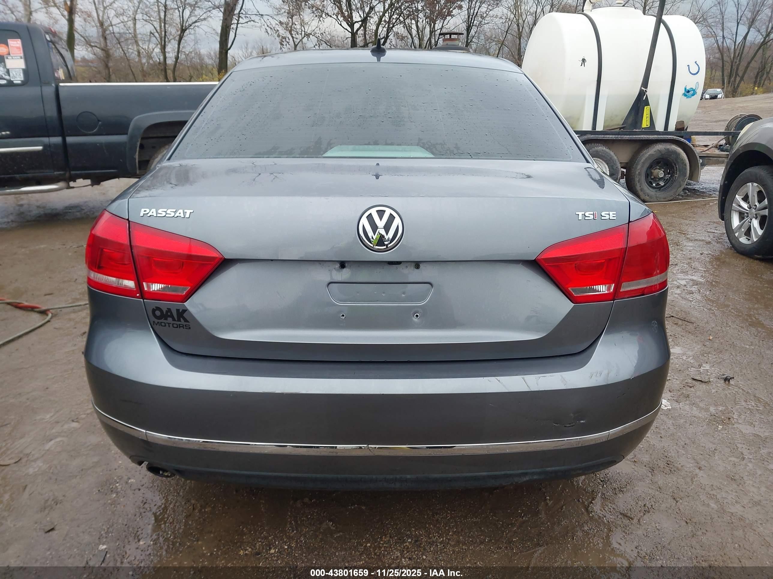 2015 Volkswagen Passat 1.8t Se Gray vin: 1VWBS7A39FC030106