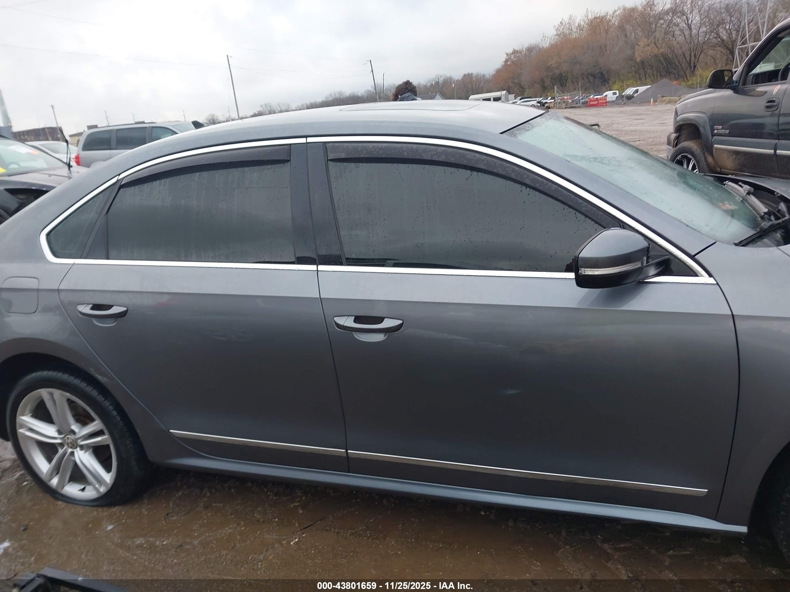 2015 Volkswagen Passat 1.8t Se Gray vin: 1VWBS7A39FC030106