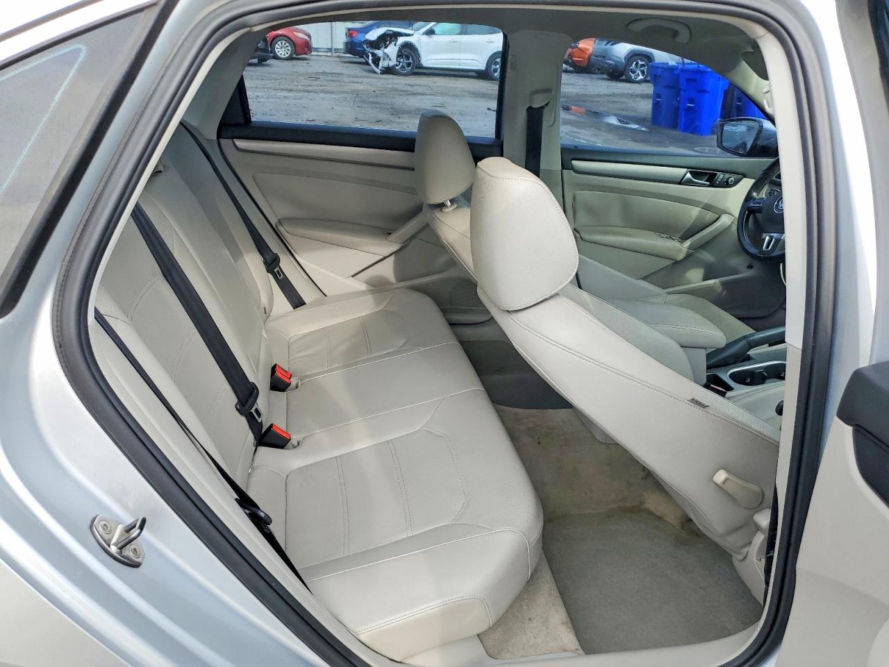 2014 Volkswagen Passat Se Silver vin: 1VWBS7A3XEC041386