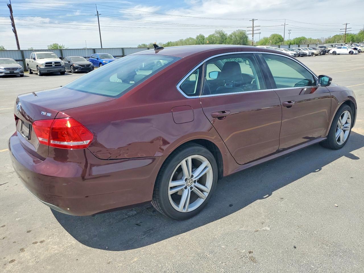 2014 Volkswagen Passat Бордовый vin: 1VWBS7A3XEC066210