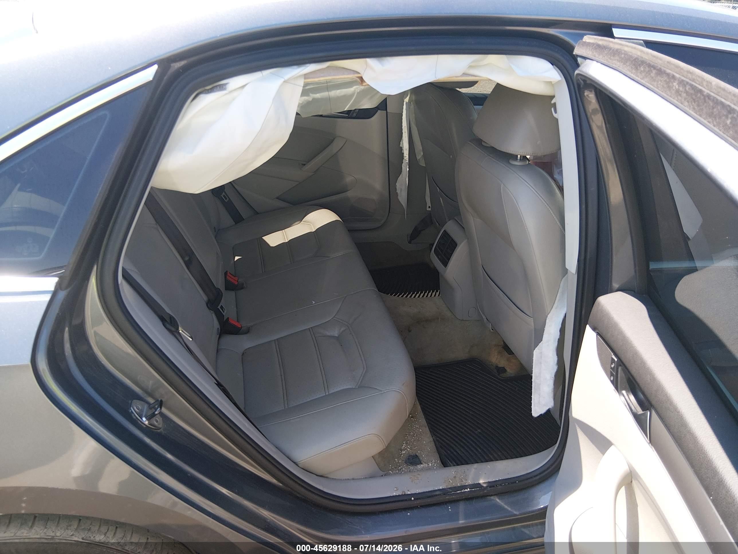 2014 Volkswagen Passat 1.8t Se Gray vin: 1VWBS7A3XEC085596