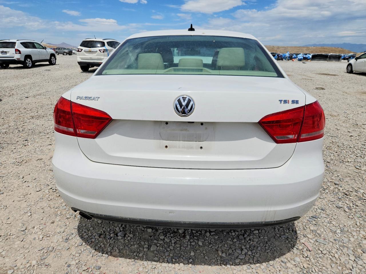 2014 Volkswagen Passat Se White vin: 1VWBS7A3XEC113378