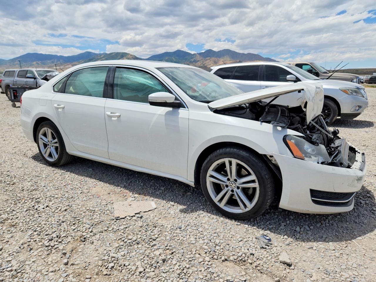 2014 Volkswagen Passat Se White vin: 1VWBS7A3XEC113378