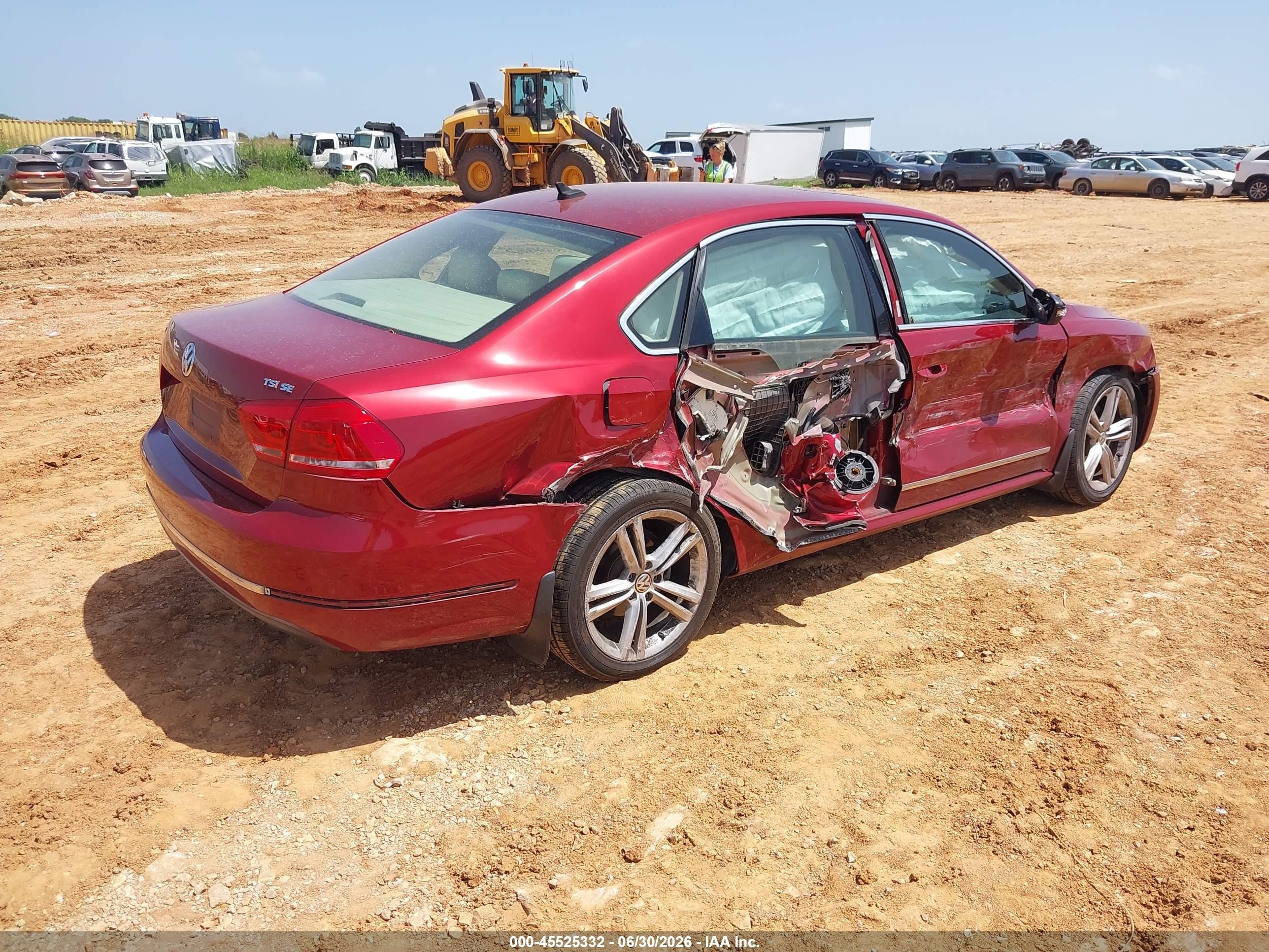 2015 Volkswagen Passat 1.8t Se Red vin: 1VWBS7A3XFC009782
