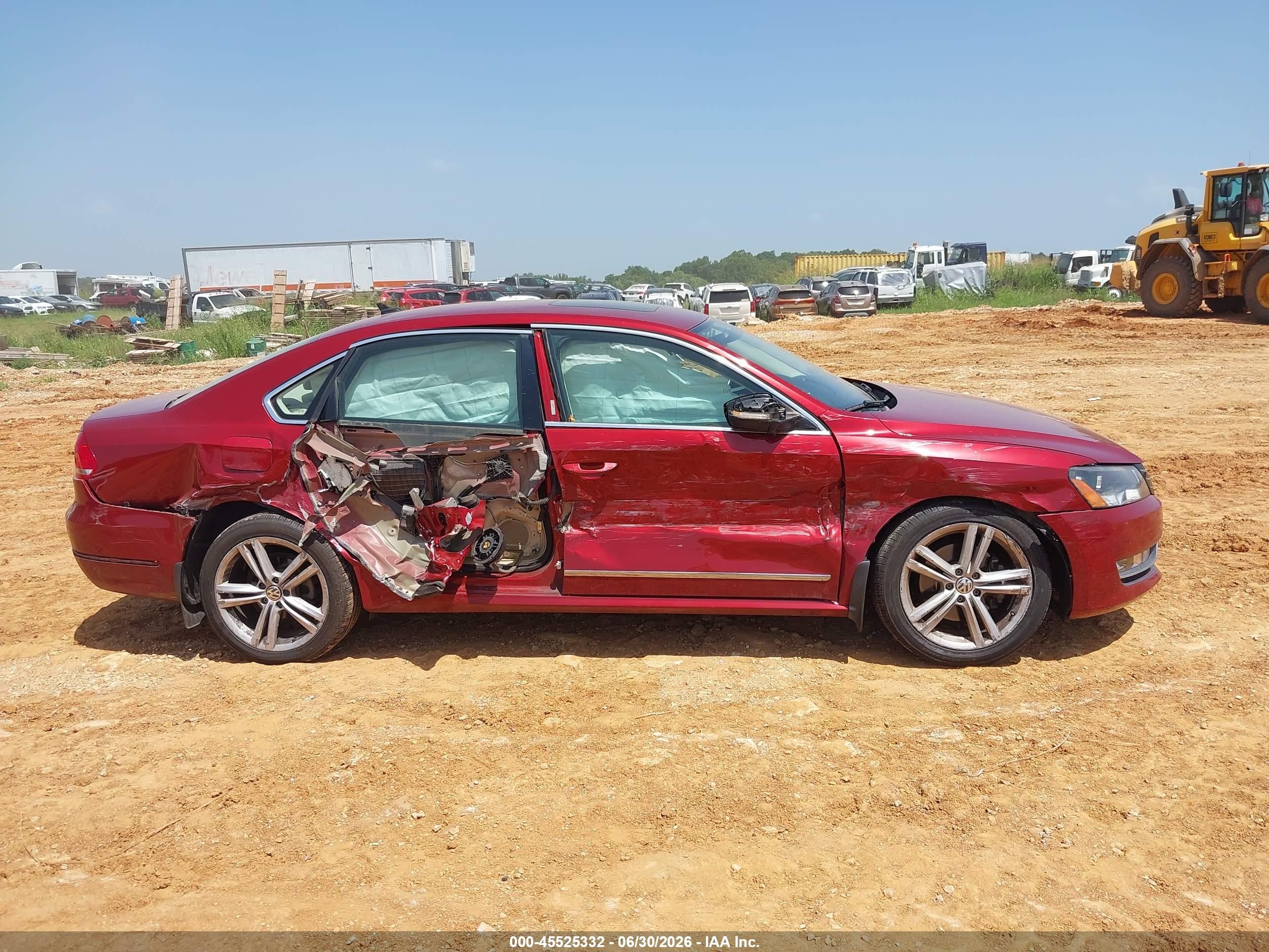 2015 Volkswagen Passat 1.8t Se Red vin: 1VWBS7A3XFC009782