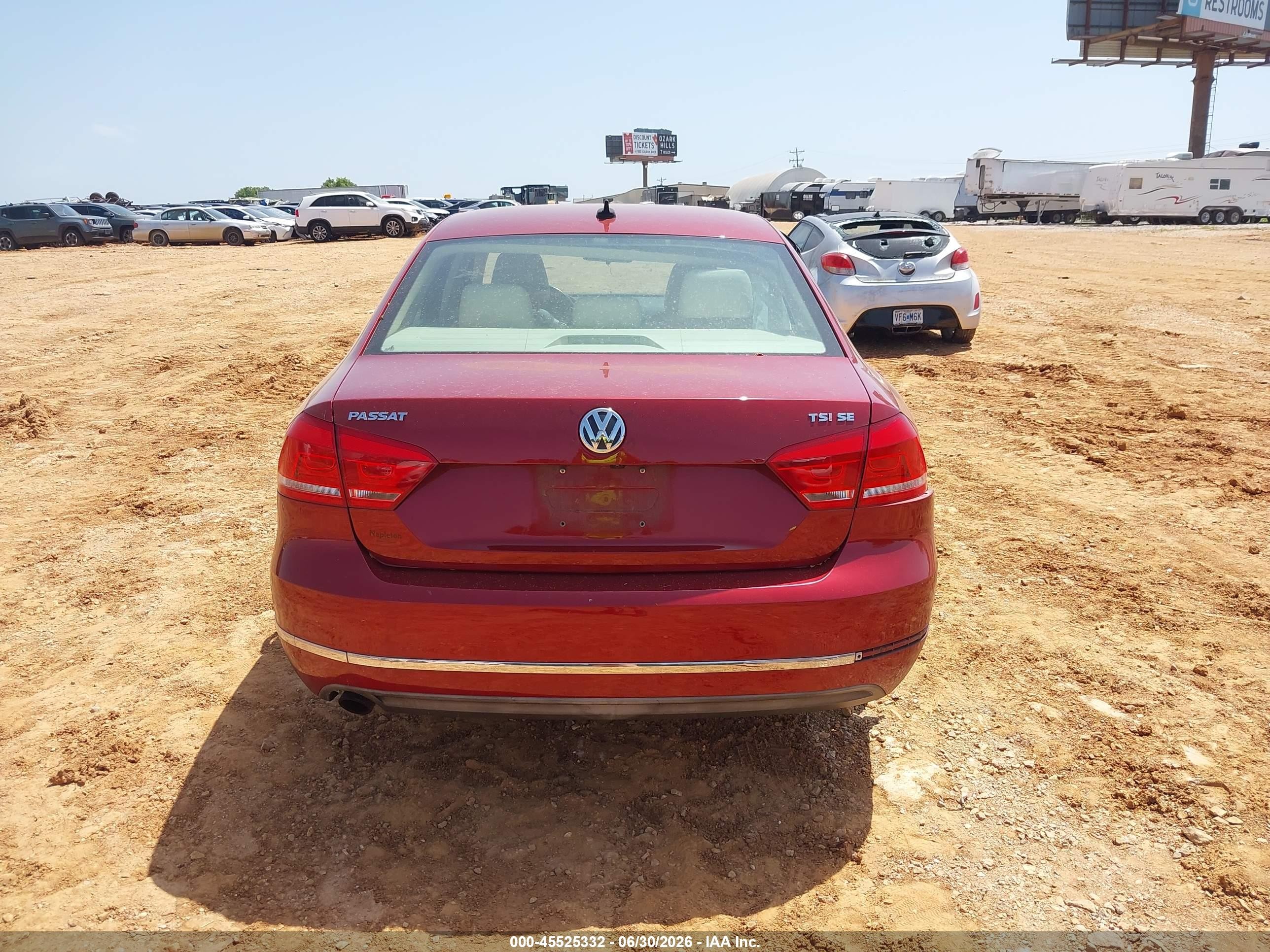 2015 Volkswagen Passat 1.8t Se Red vin: 1VWBS7A3XFC009782