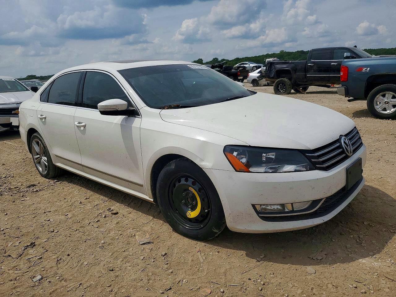 2015 Volkswagen Passat Se Белый vin: 1VWBS7A3XFC032981