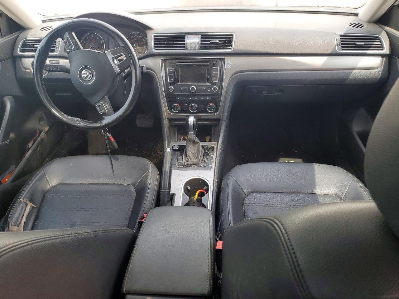 2015 Volkswagen Passat Se Белый vin: 1VWBS7A3XFC032981