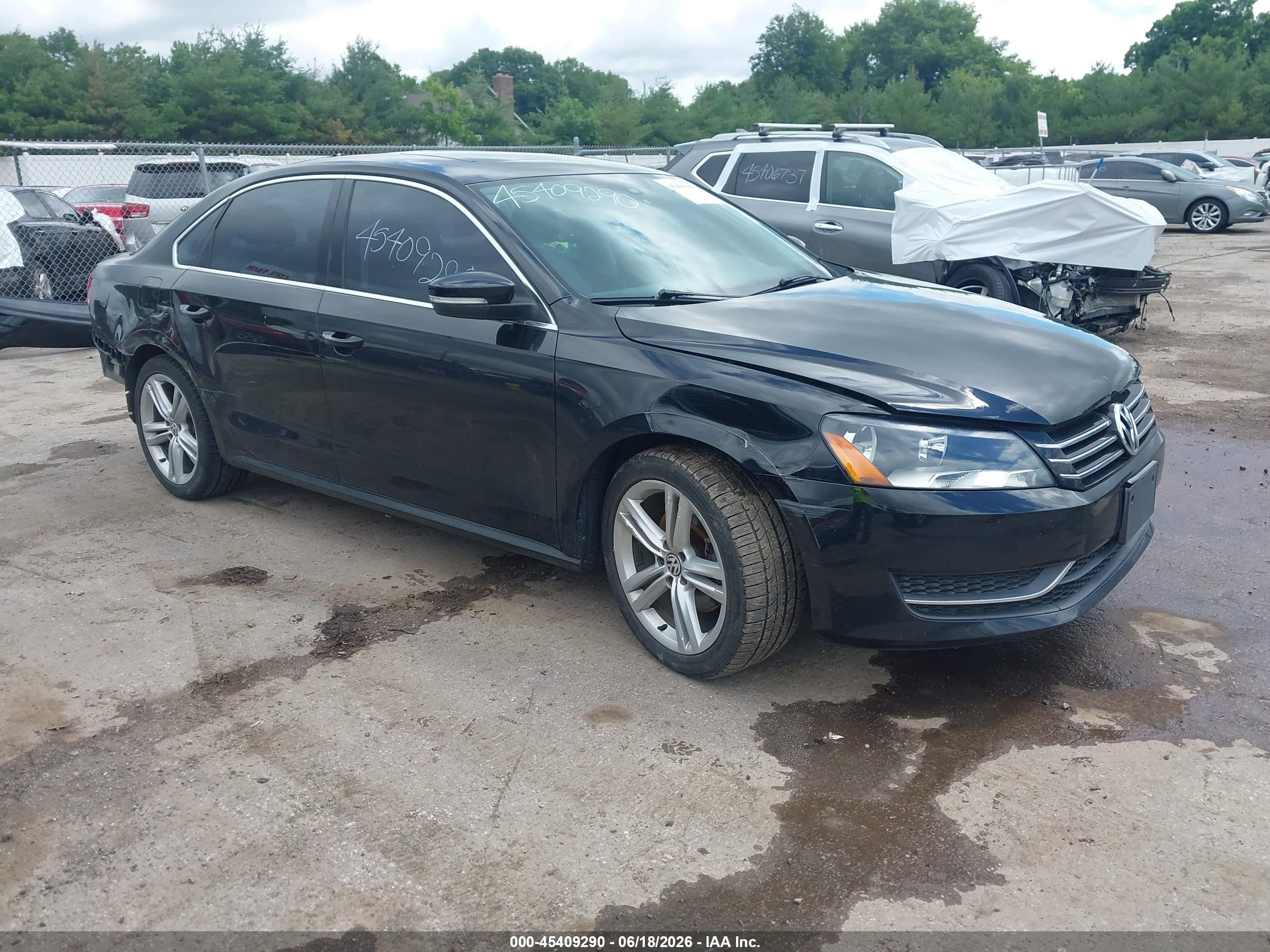 2014 Volkswagen Passat 1.8t Se Black vin: 1VWBT7A30EC074376