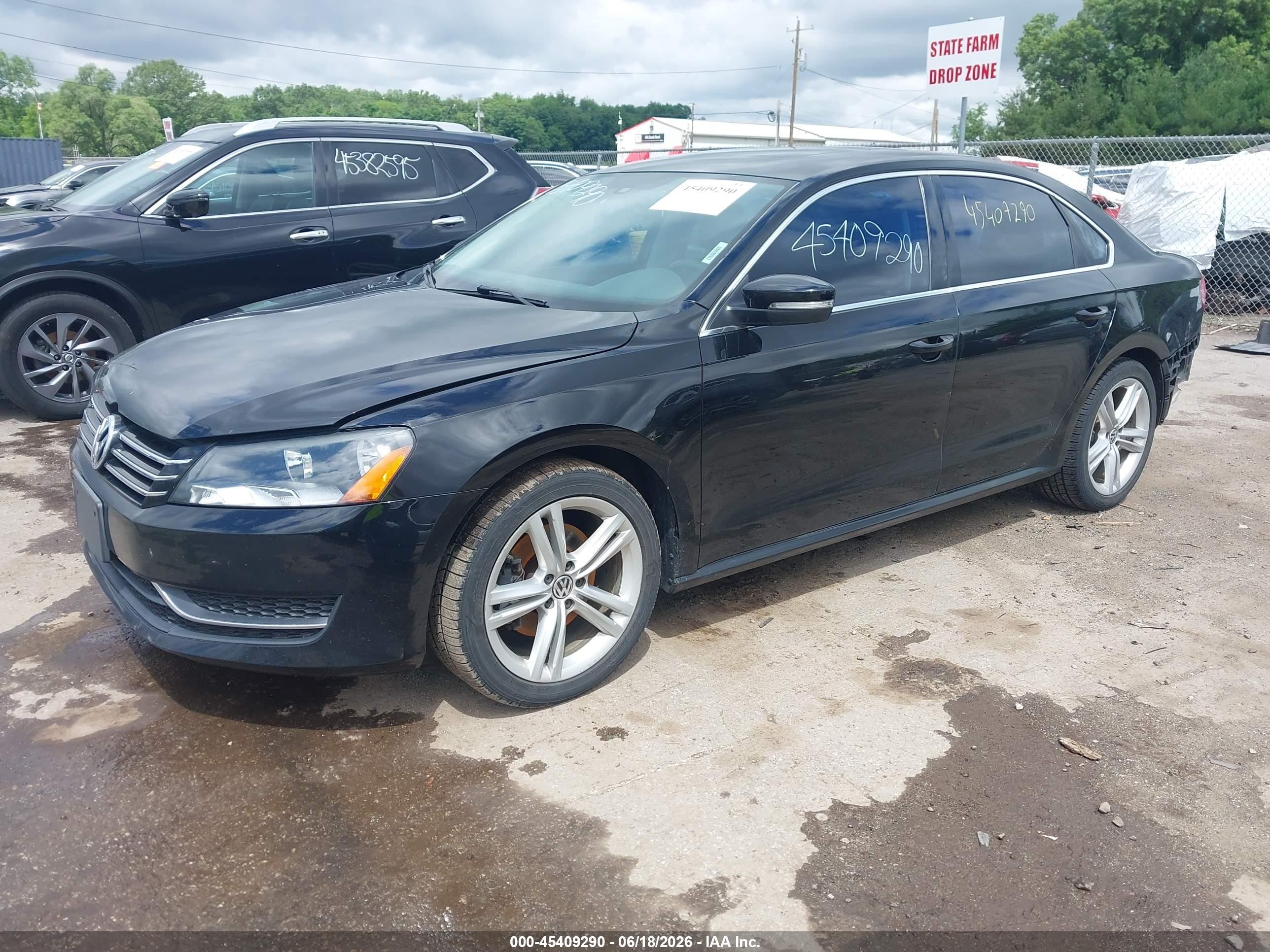2014 Volkswagen Passat 1.8t Se Black vin: 1VWBT7A30EC074376