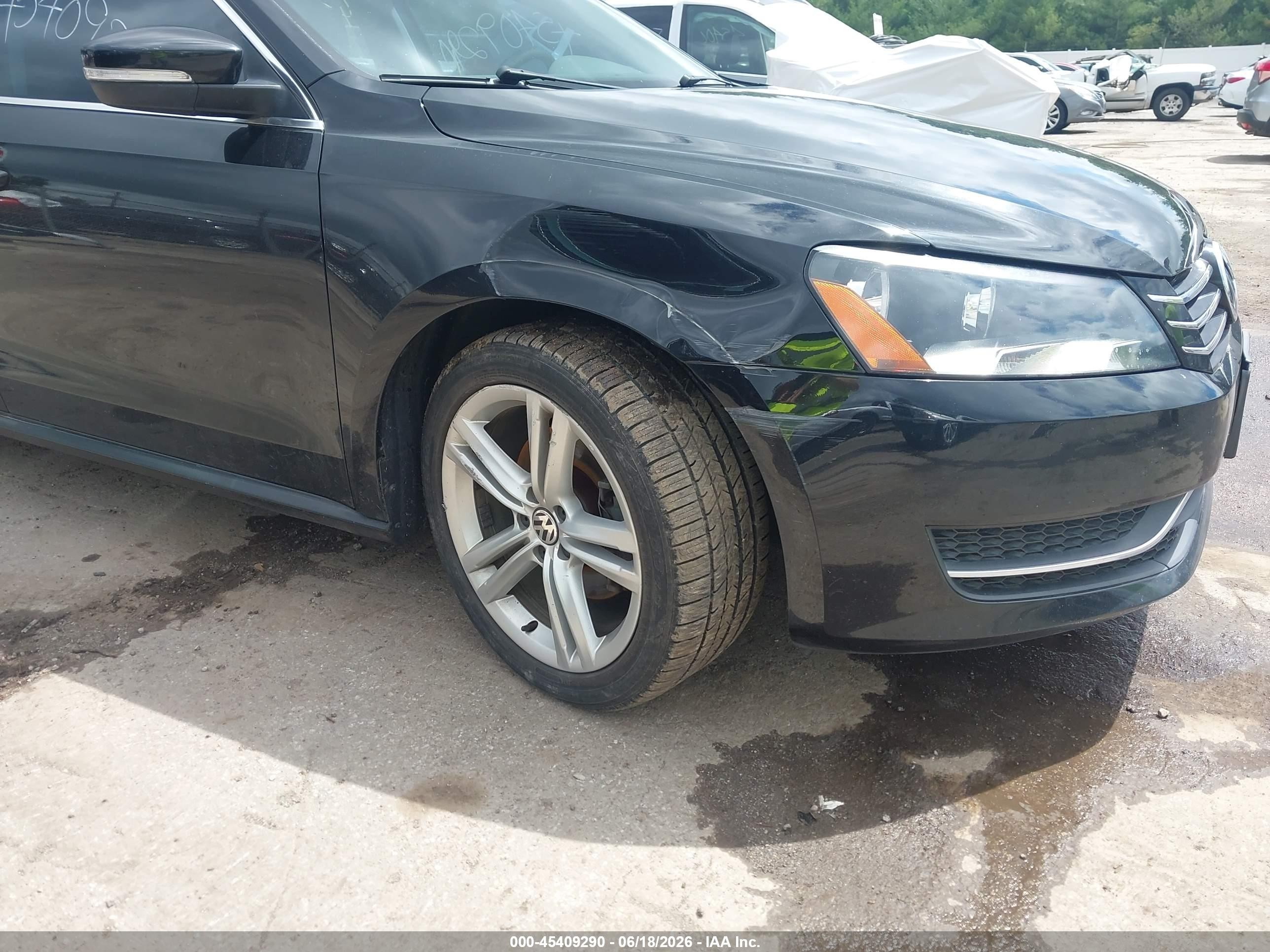 2014 Volkswagen Passat 1.8t Se Black vin: 1VWBT7A30EC074376