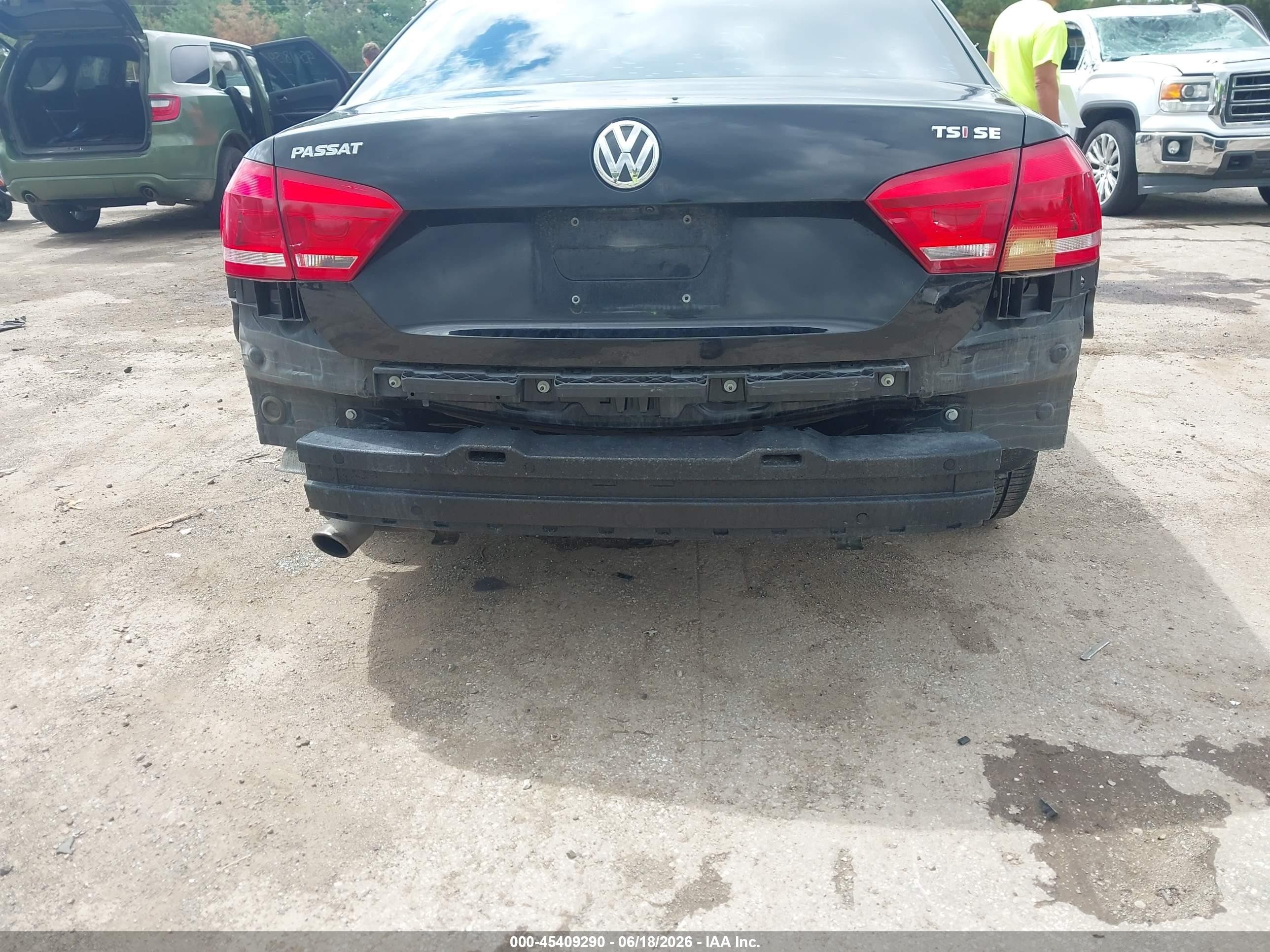 2014 Volkswagen Passat 1.8t Se Black vin: 1VWBT7A30EC074376