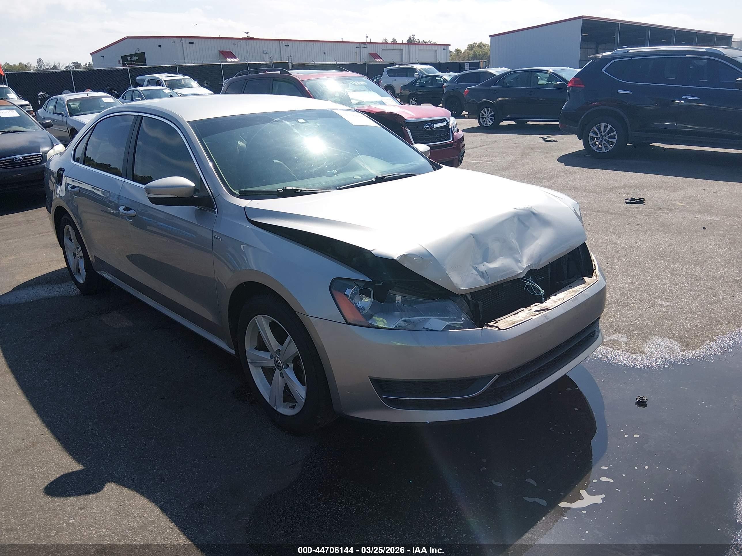 1VWBT7A30EC081800