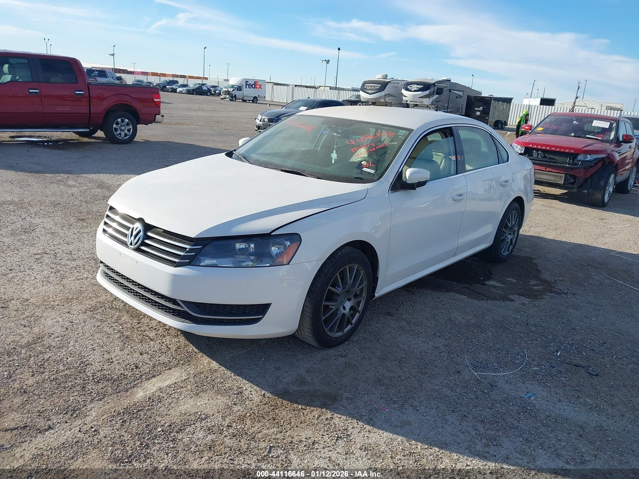2014 Volkswagen Passat 1.8t Se Белый vin: 1VWBT7A30EC119882