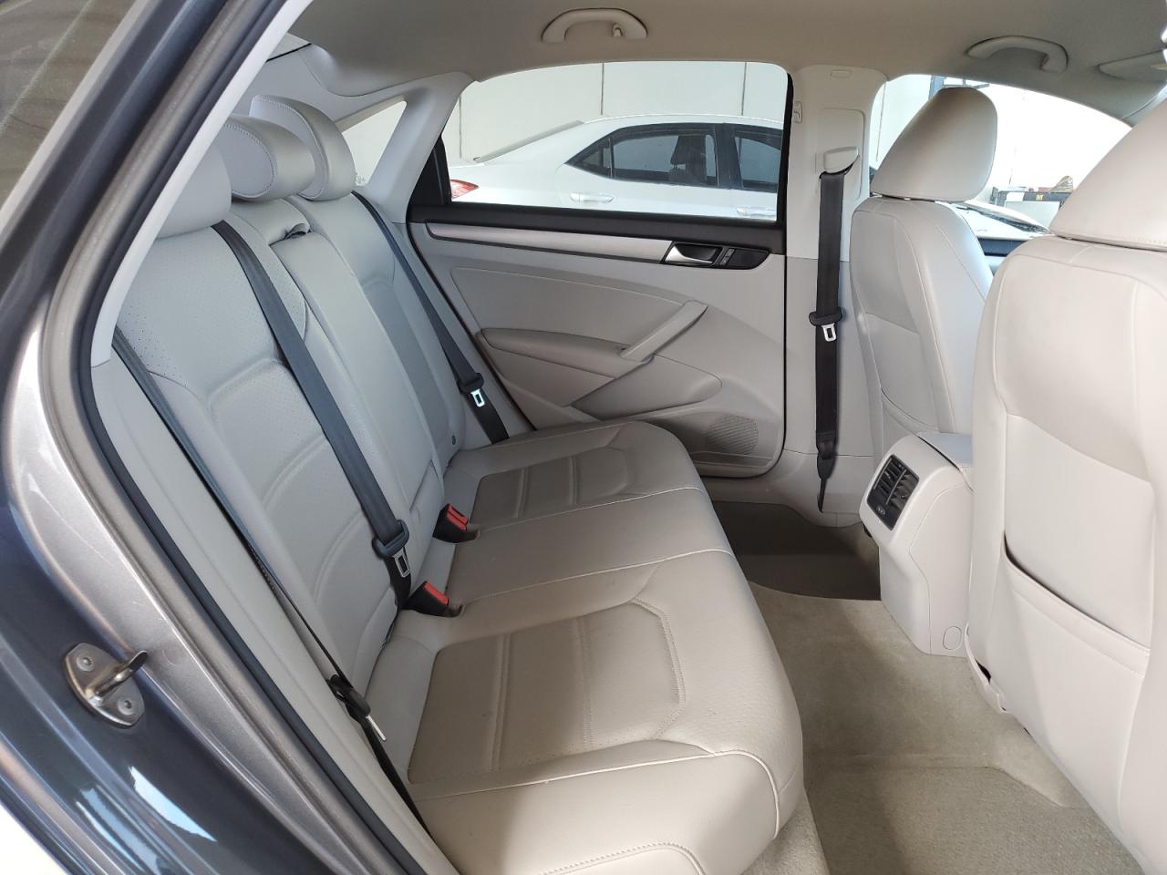 2015 Volkswagen Passat Se Gray vin: 1VWBT7A30FC006340
